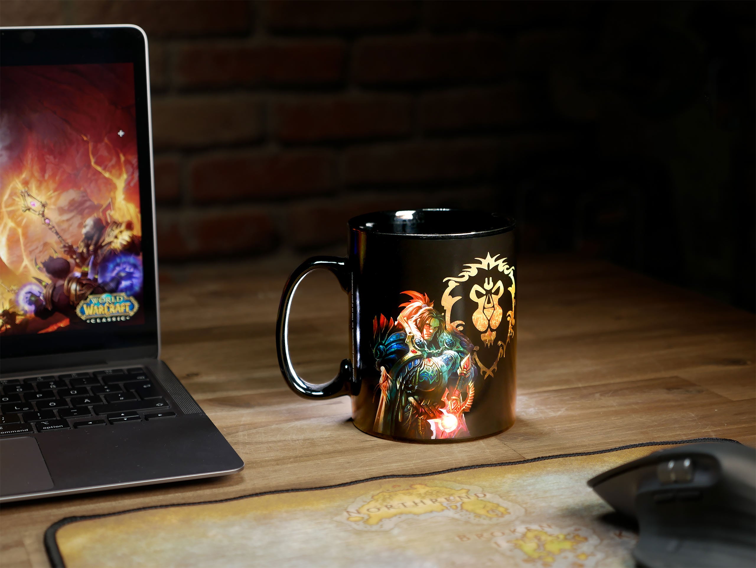 world-of-warcraft-azeroth-thermoeffekt-tasse-500-ml-schwarz image 3