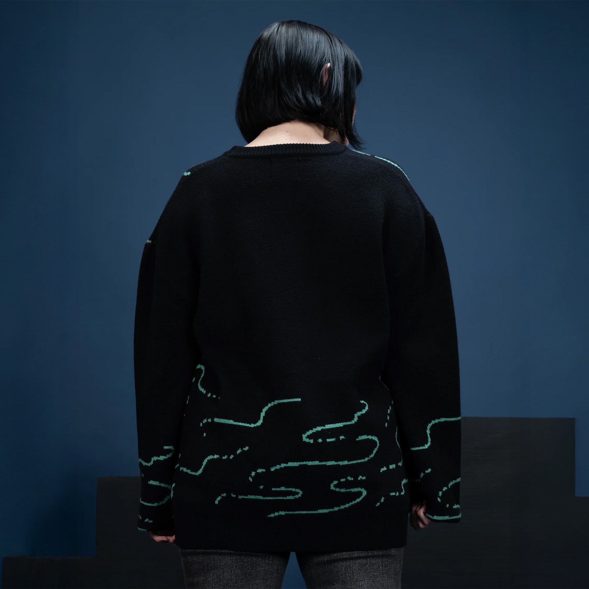 gigan-sweater-strickpullover-schwarz-line-art-steady-hands image 5