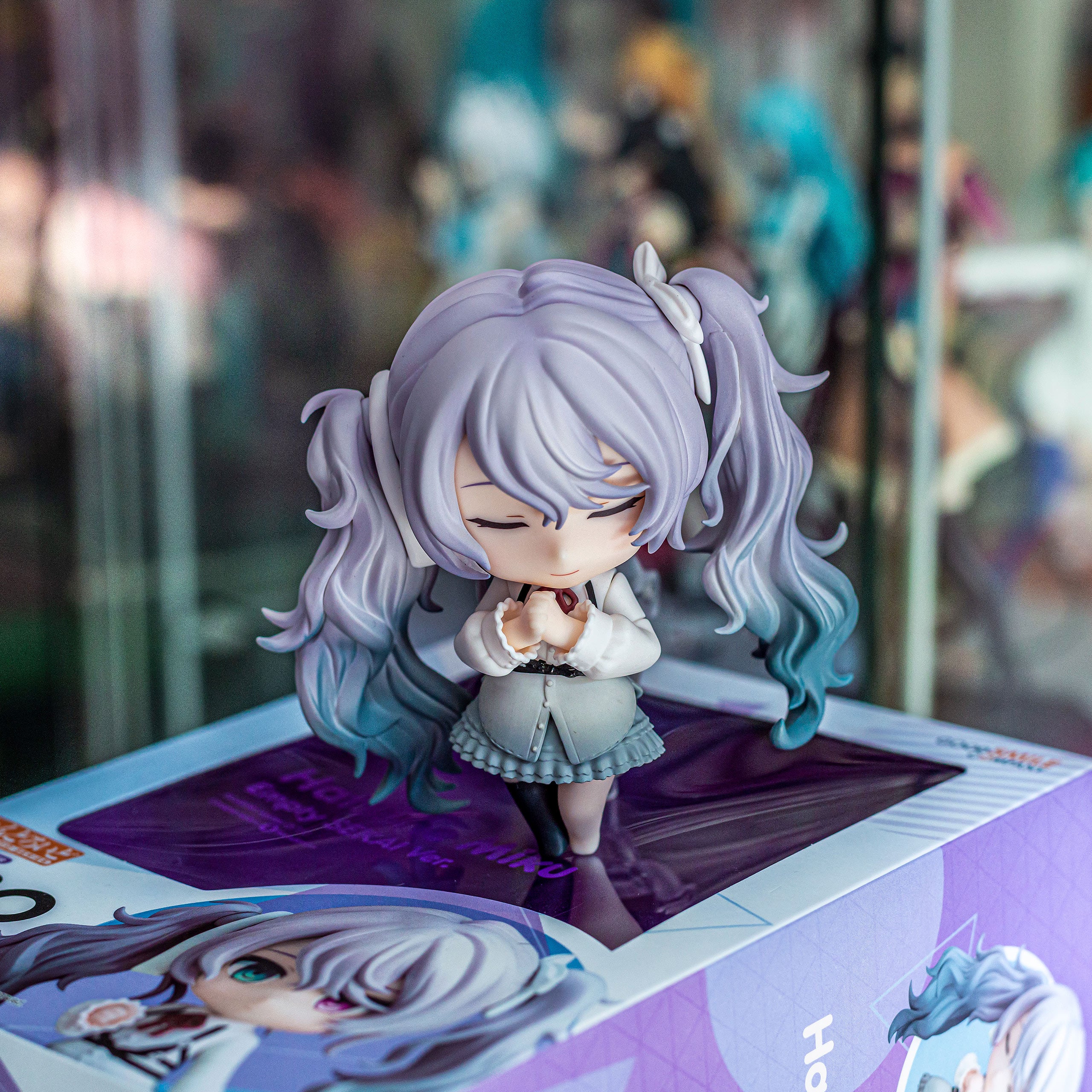 hatsune-miku-lonely-sekai-ver-nendoroid-actionfigur-nr-1930-9cm image 2