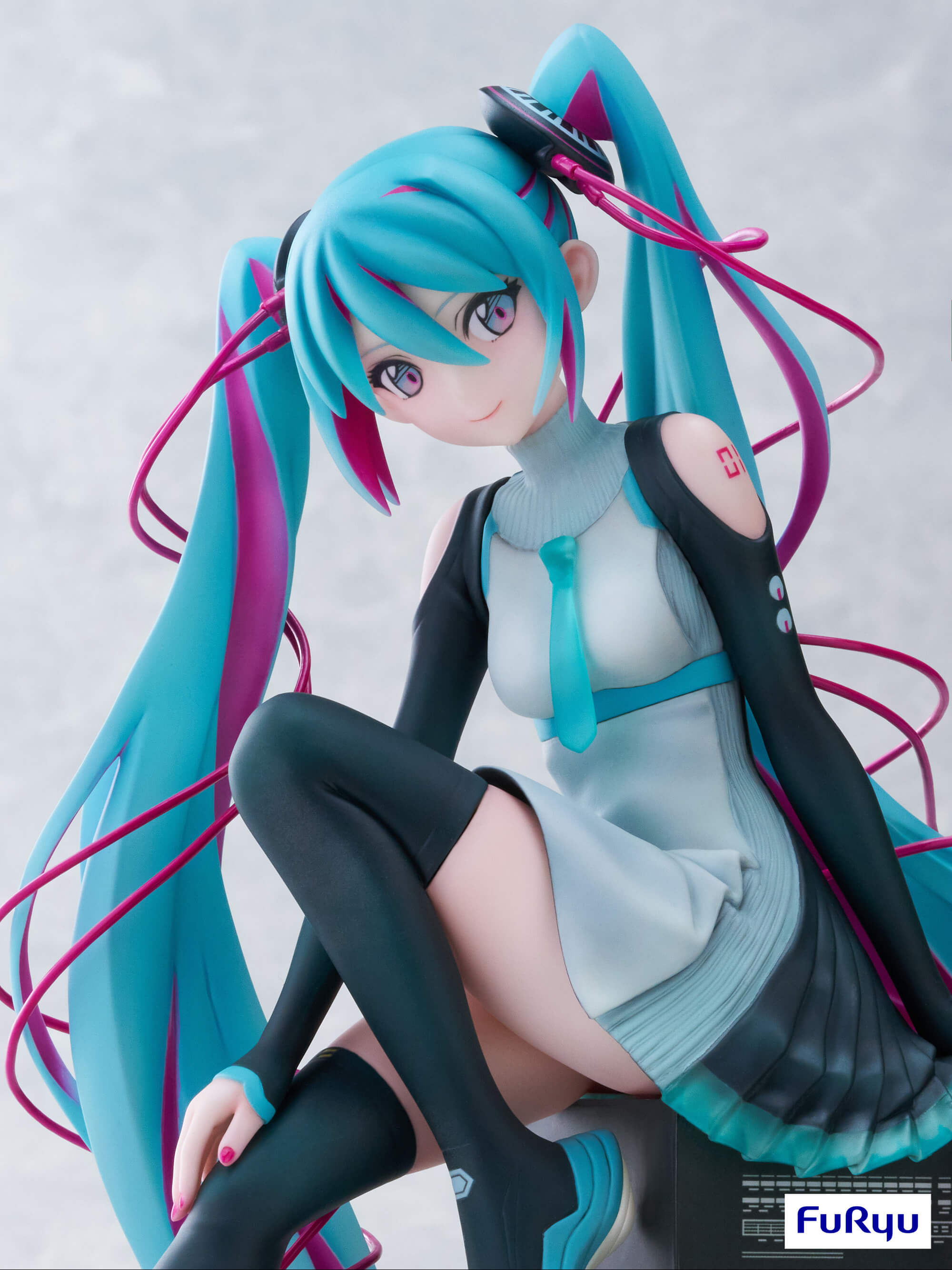furyu-f-nex-hatsune-miku-x-mtv-1-7-figur image 7