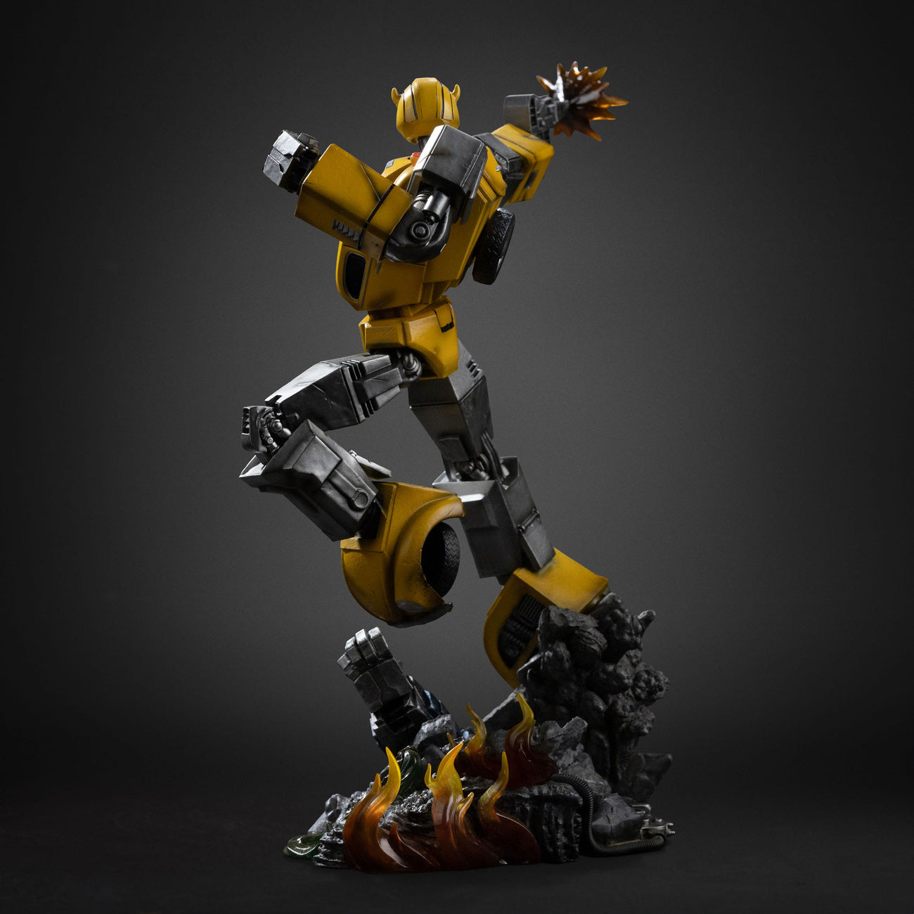 transformers-demi-art-scale-bumblebee-statue-30-cm-1-20 image 5