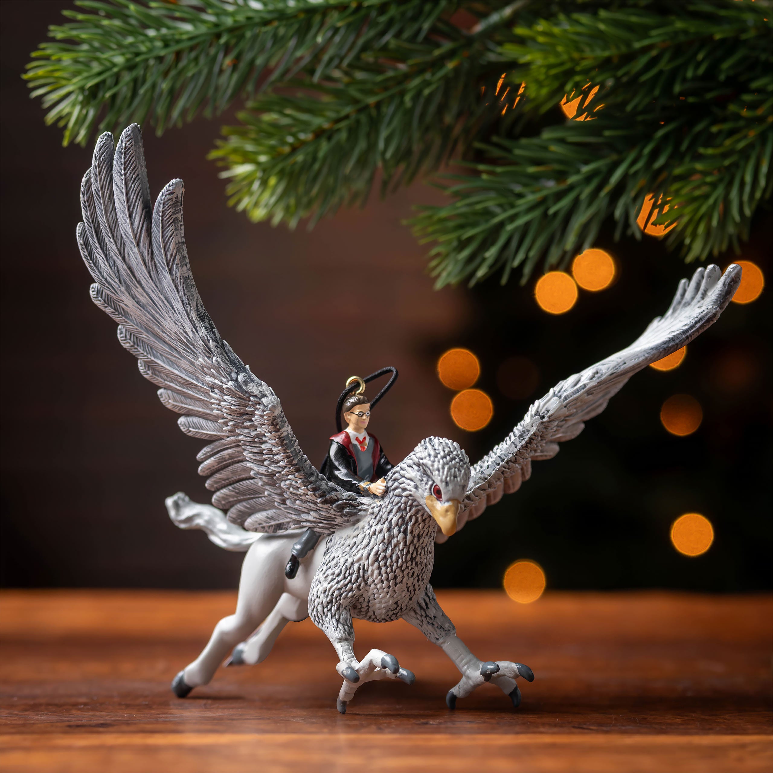 elbenwald-harry-potter-harry-mit-seidenschnabel-baumschmuck image 1
