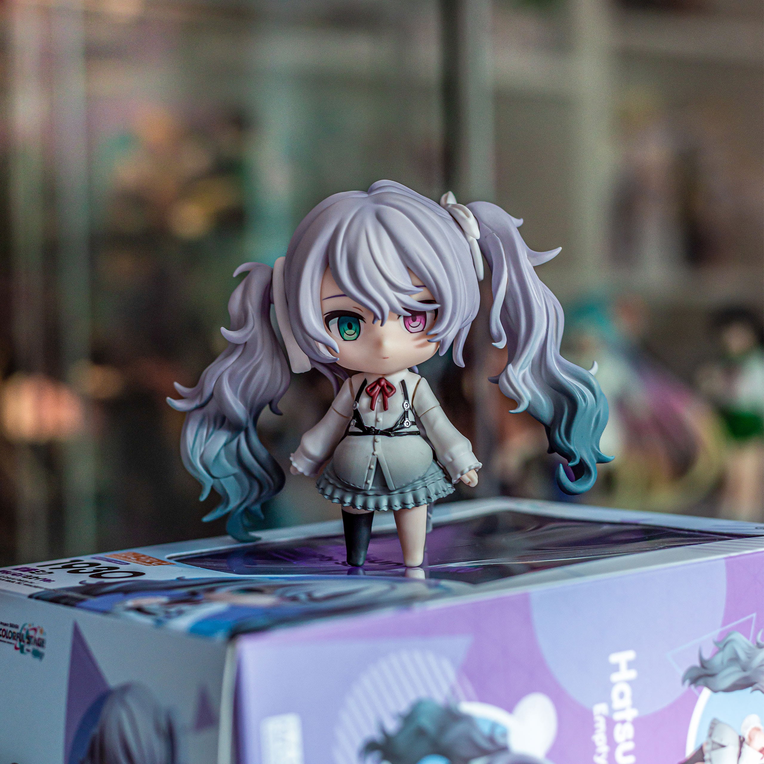 hatsune-miku-lonely-sekai-ver-nendoroid-actionfigur-nr-1930-9cm image 3