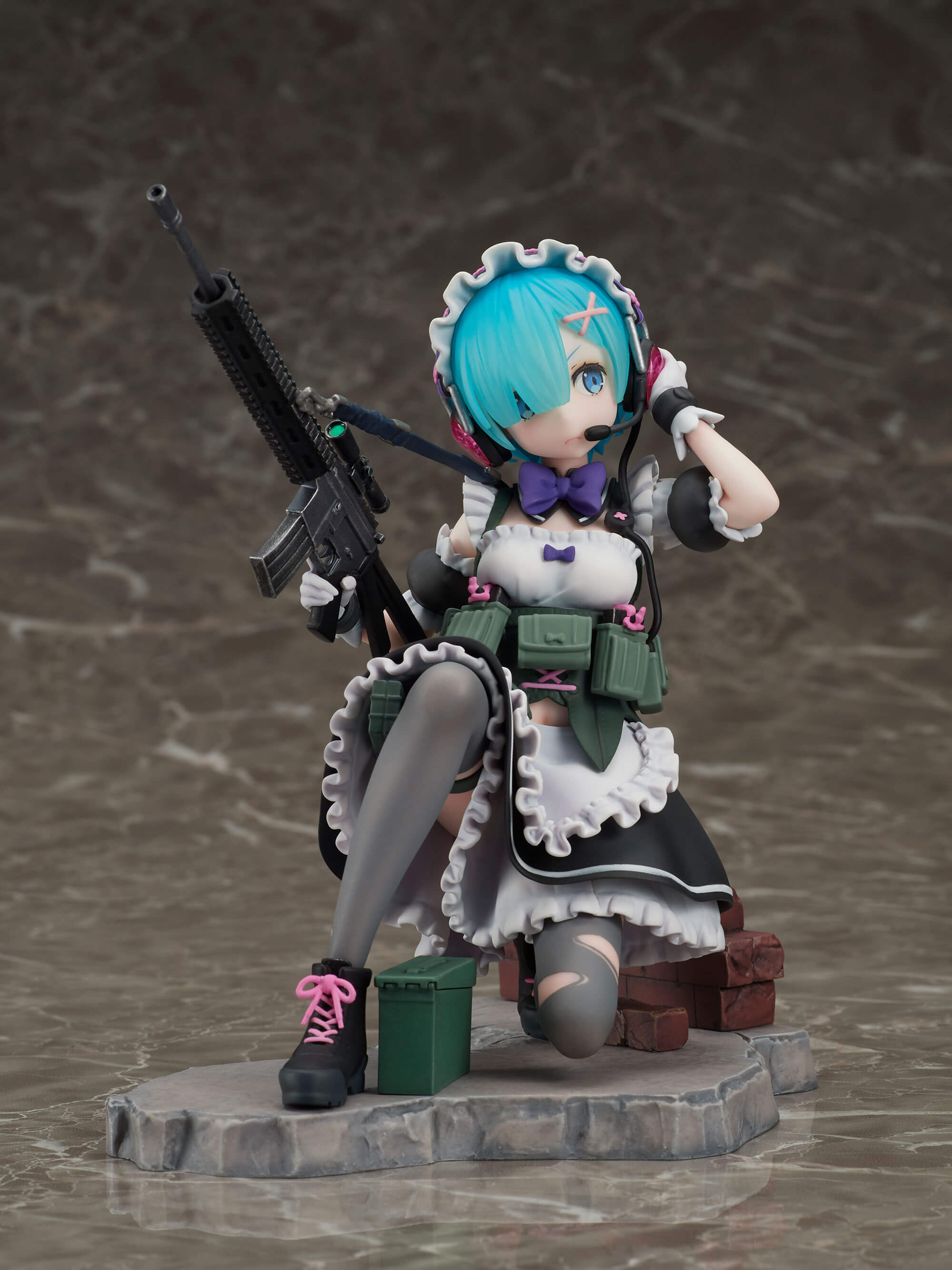 furyu-f-nex-rem-military-1-7-figur-maid-re-zero image 2