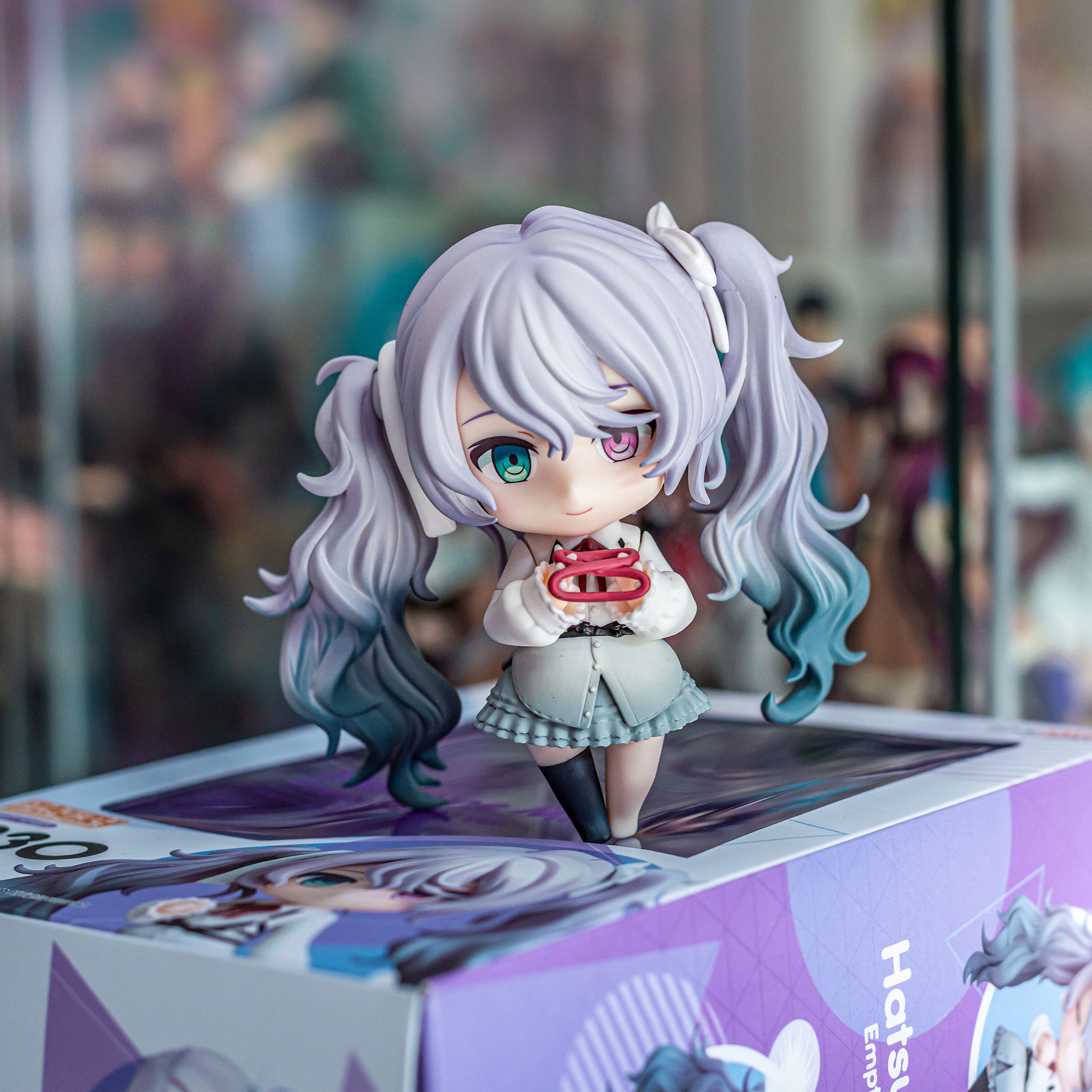 hatsune-miku-lonely-sekai-ver-nendoroid-actionfigur-nr-1930-9cm image 1