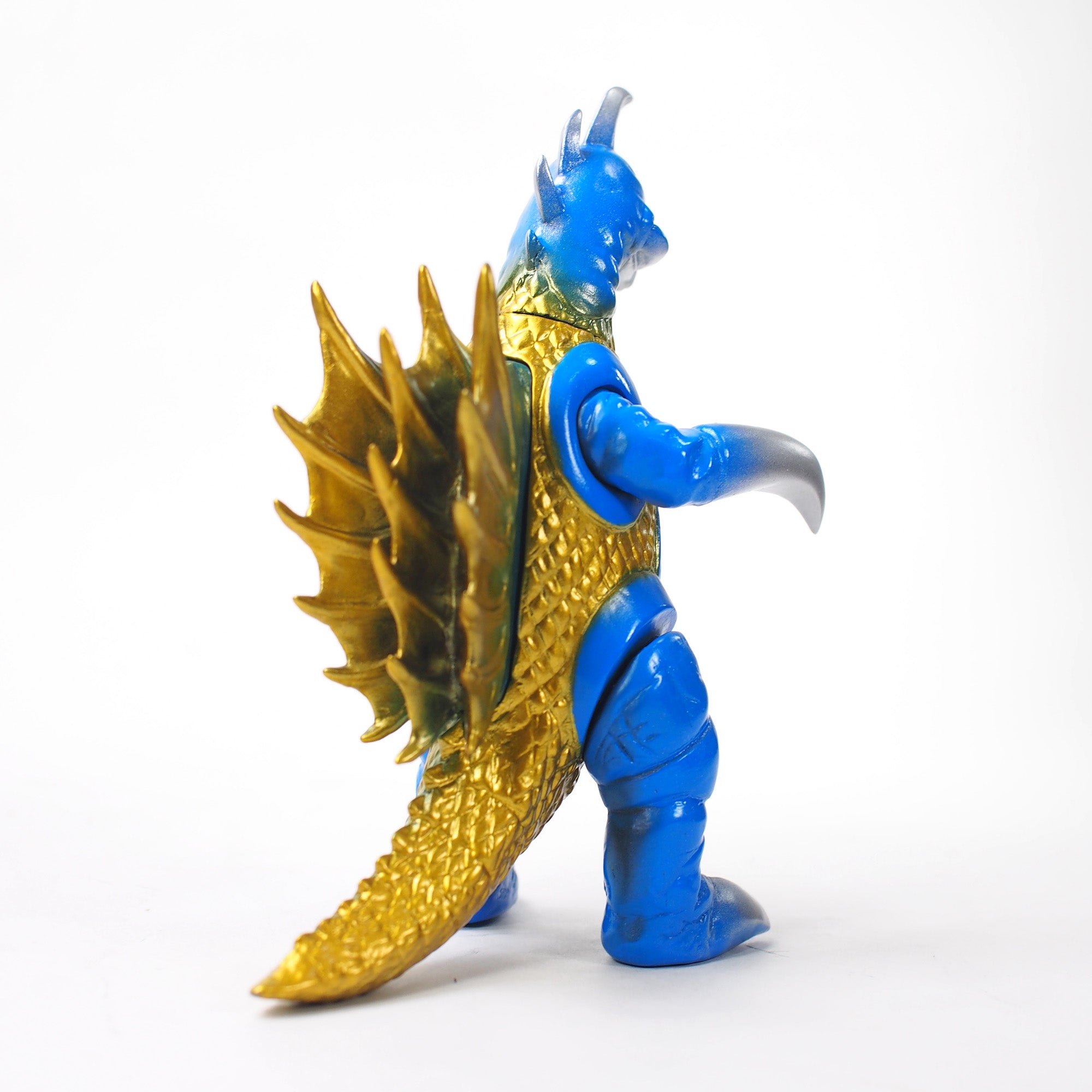 godzilla-ccp-middle-size-series-figur-gigan-blau-standard image 3