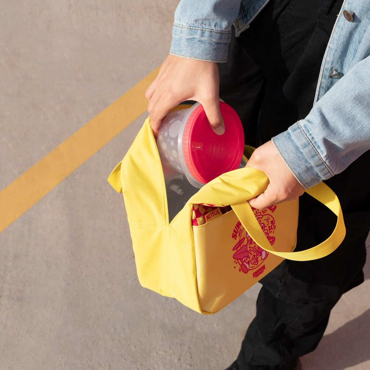 stranger-things-lunch-tasche-isoliert-polyester-flaschenfach image 5