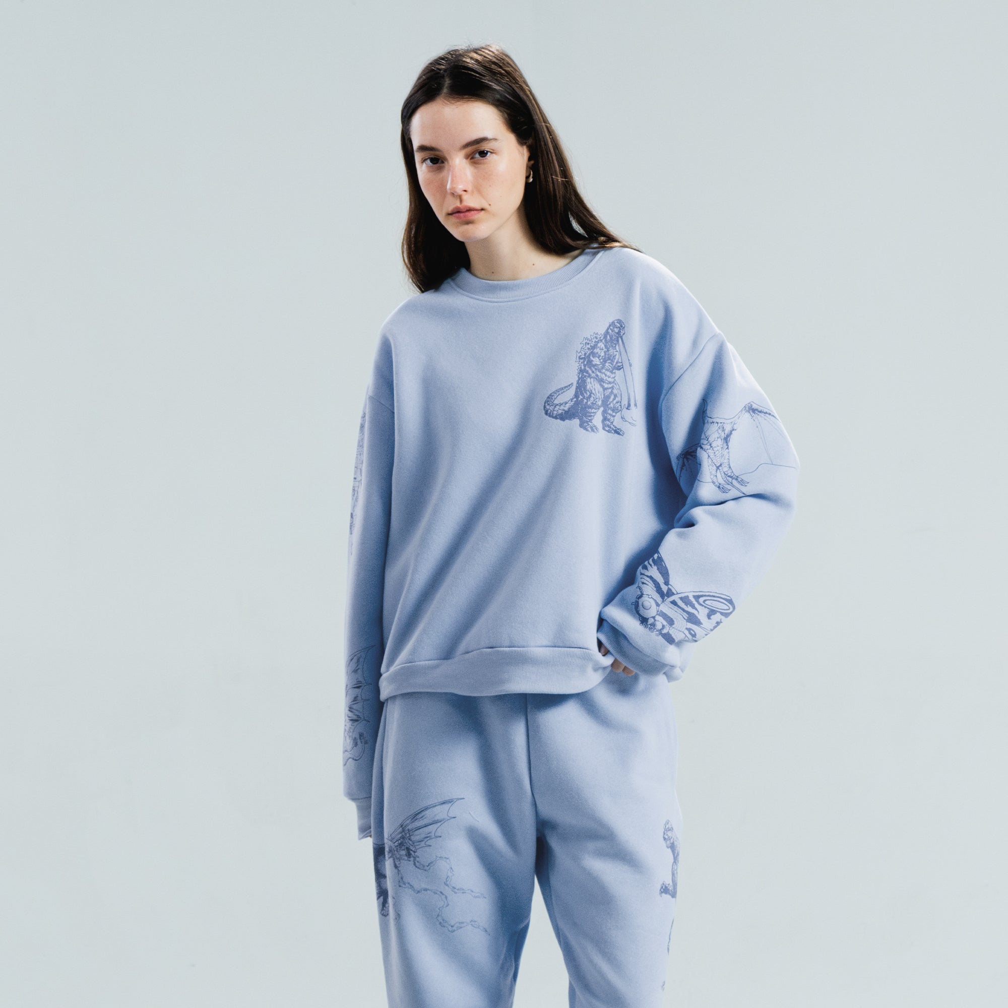 godzilla-kaiju-print-sweatshirt-blau-cropped-baumwolle image 8