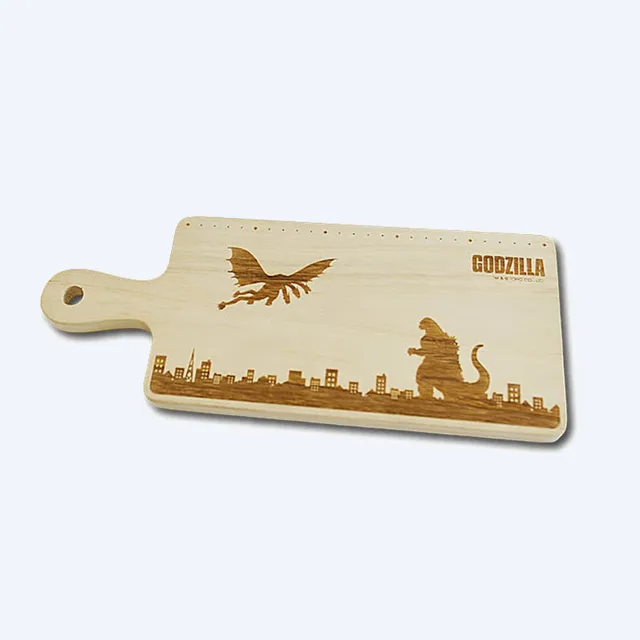 godzilla-home-wood-schneidebrett-holz-ghidorah-gravur image 1