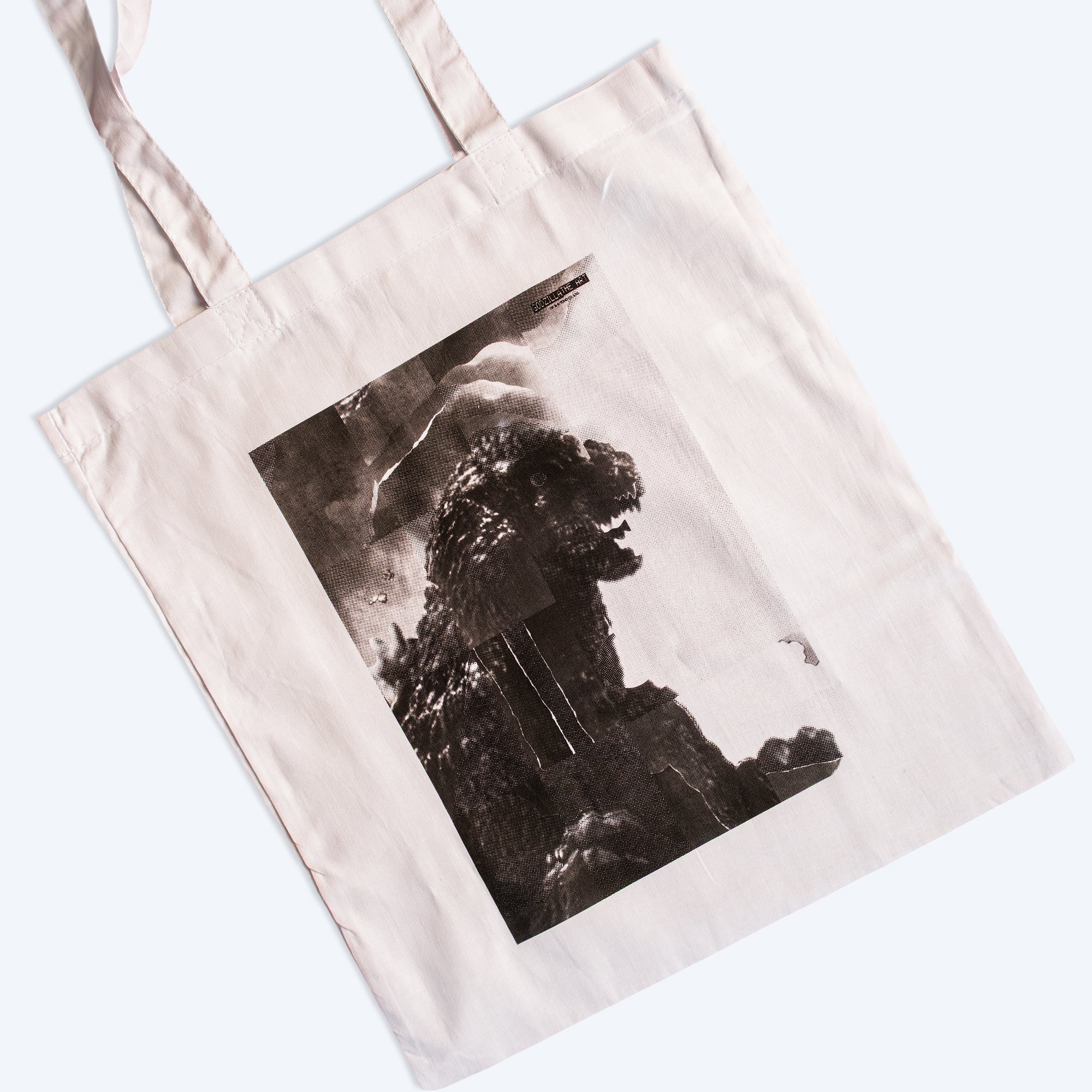 godzilla-the-art-tote-bag-baumwolle-kawamura-koike image 1