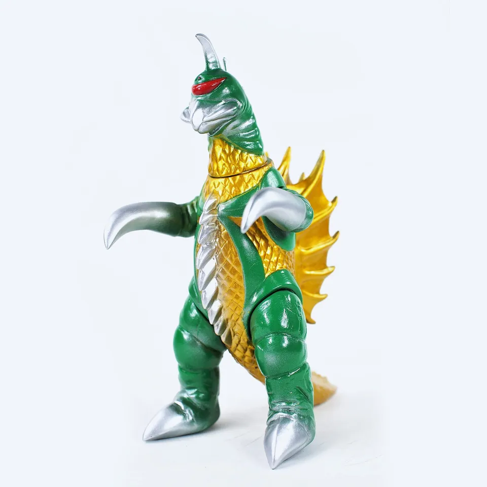 godzilla-ccp-middle-size-series-gigan-figur-emerald-green image 1