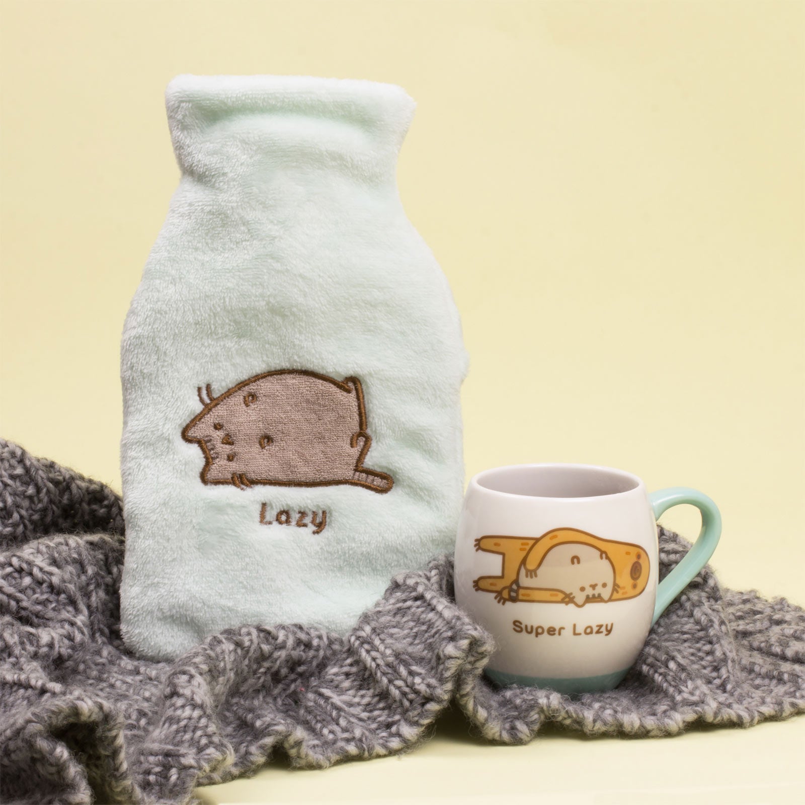 pusheen-lazy-w-rmflasche-mit-tasse-im-set image 2