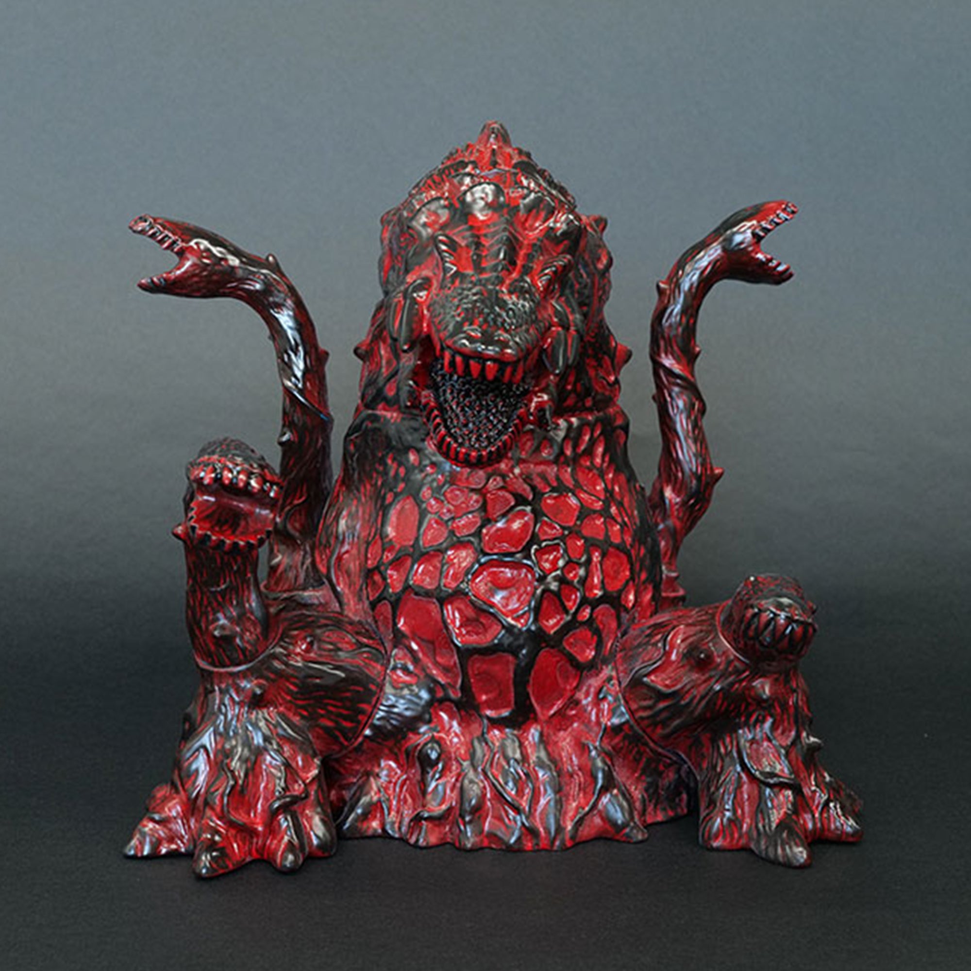 marusan-biollante-1989-sofubi-figur-devil-red-30cm image 2