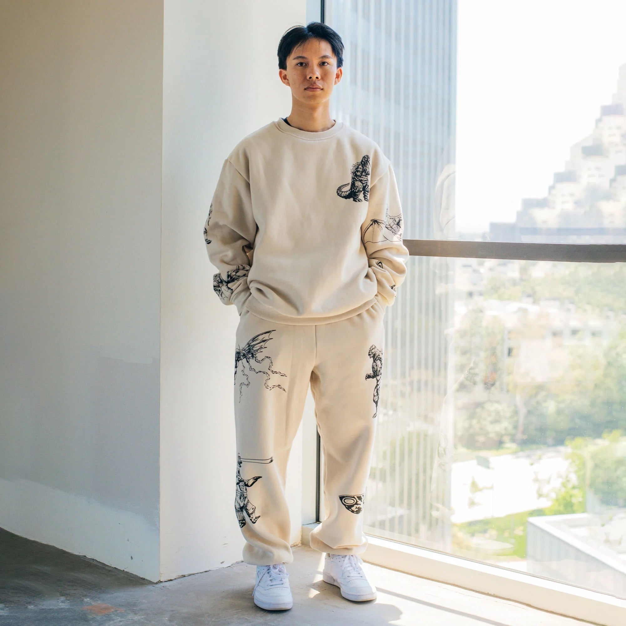 godzilla-apparel-kaiju-print-sweatpants-set-jogginganzug-creme image 1