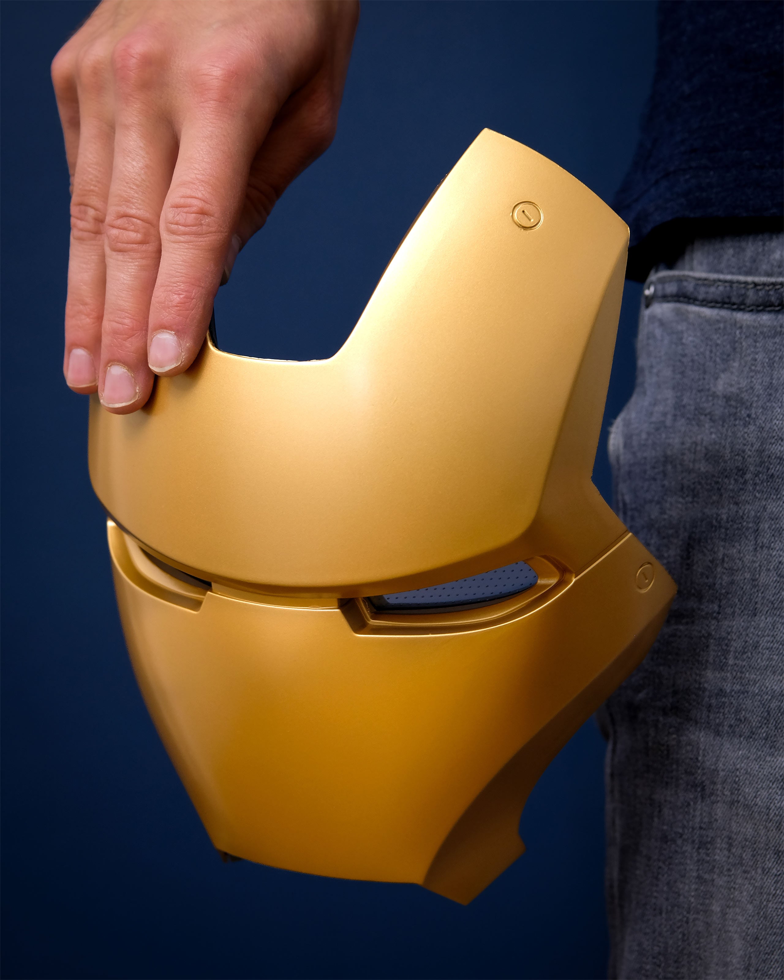 marvel-legends-iron-man-elektronischer-helm-replik-sammler image 3