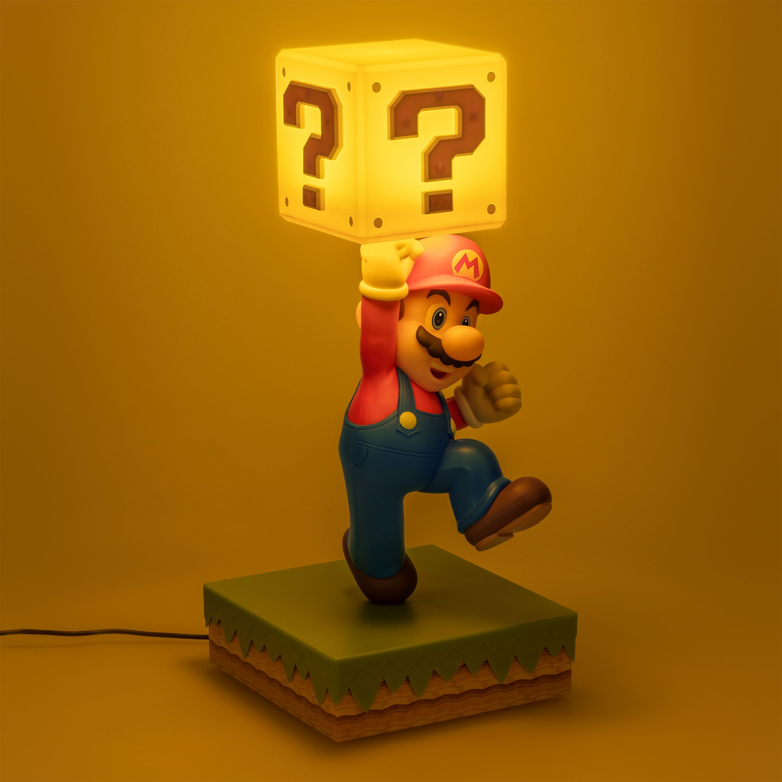 elbenwald-super-mario-diorama-tischlampe-frageblock image 5