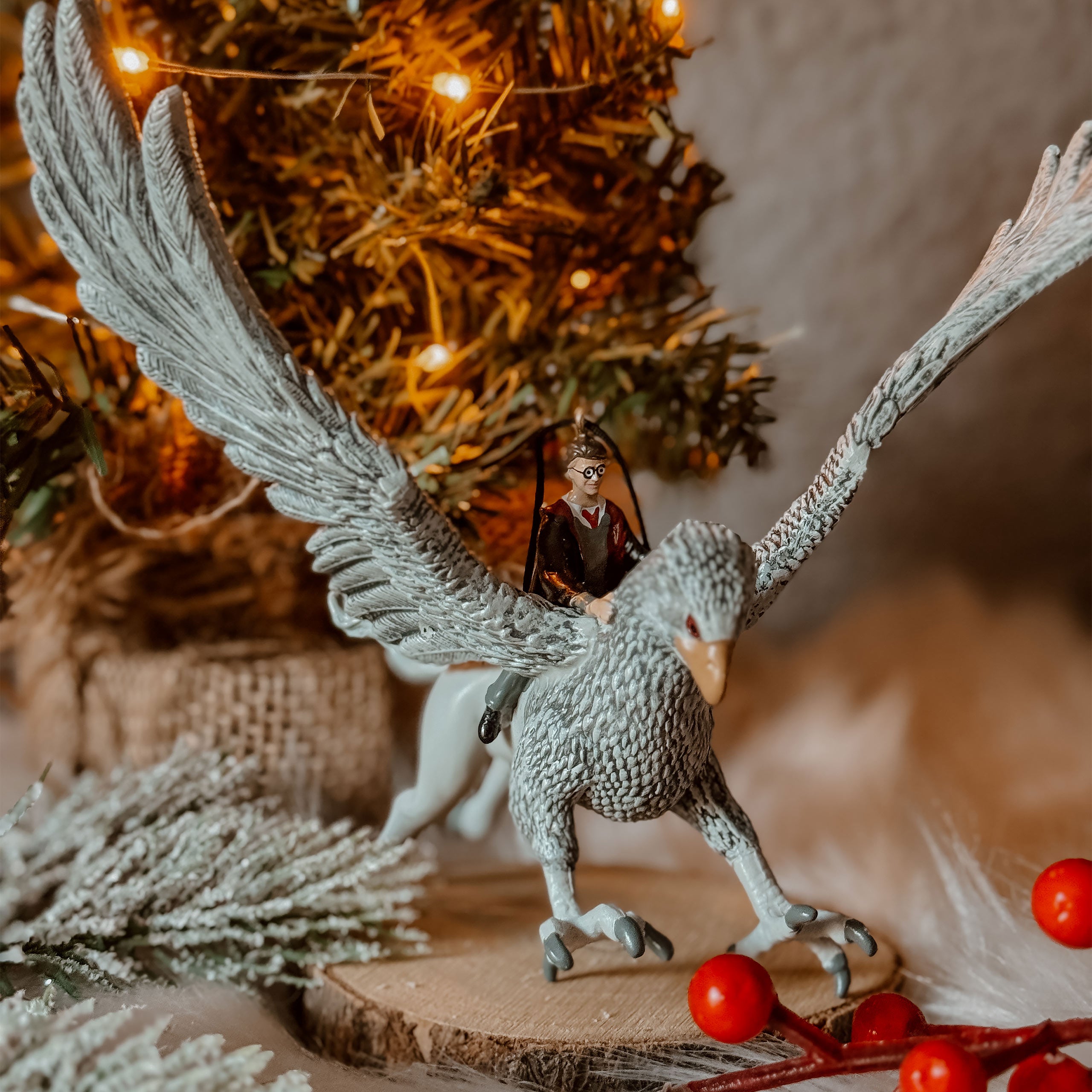 elbenwald-harry-potter-harry-mit-seidenschnabel-baumschmuck image 3