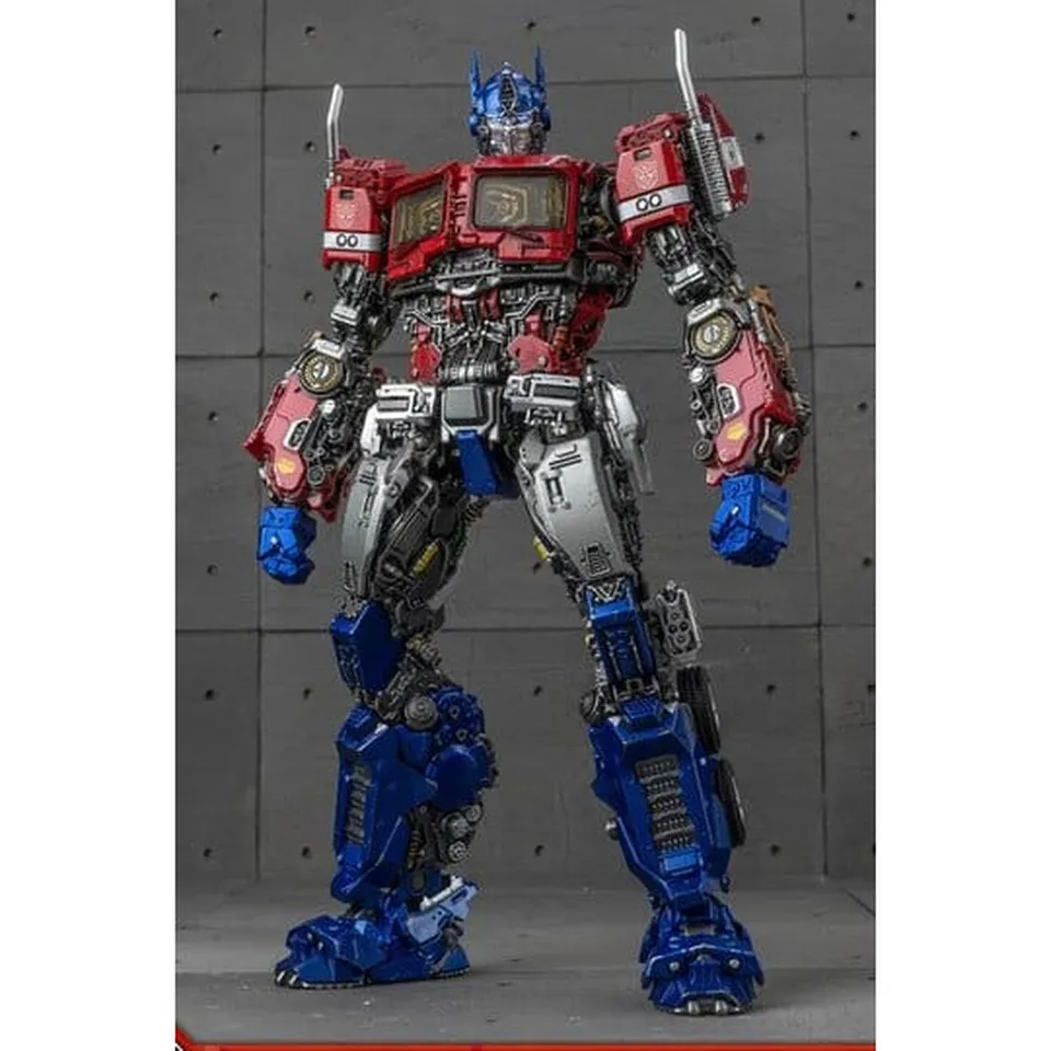 transformers-amk-pro-optimus-prime-plastic-model-kit image 1
