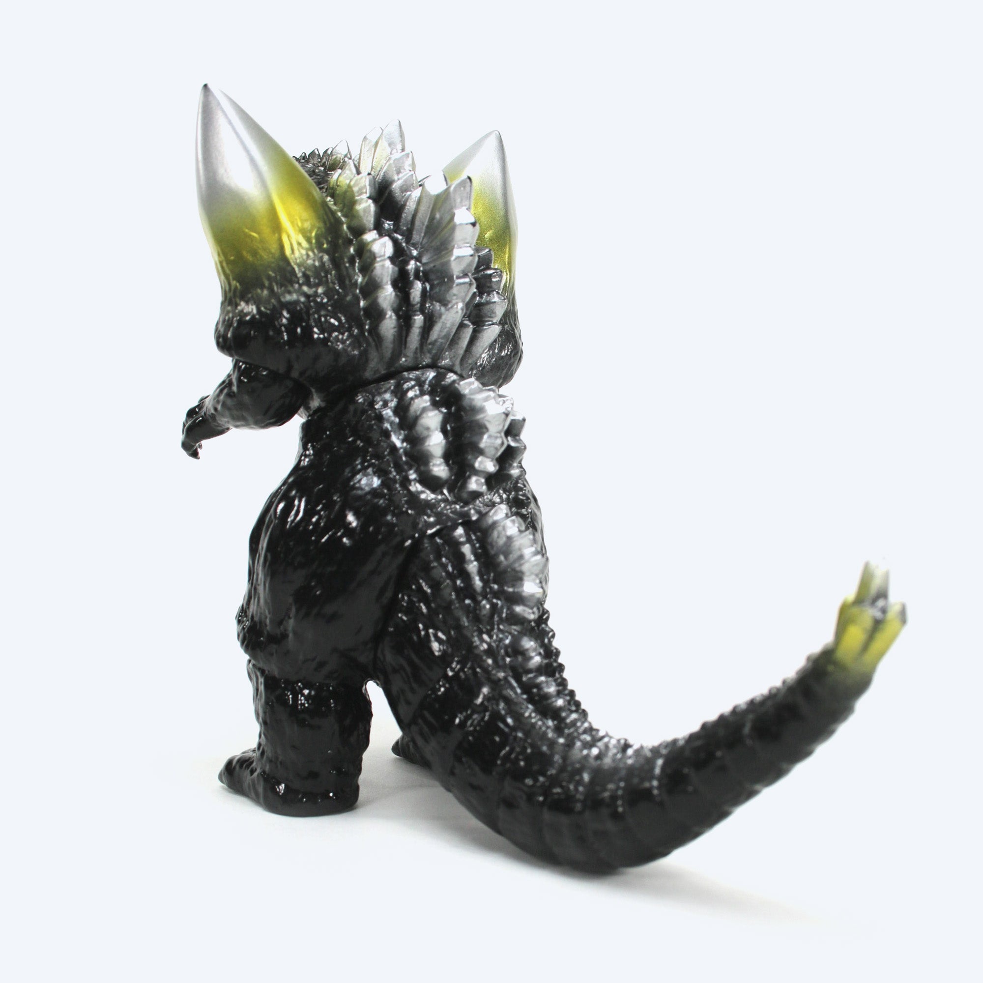godzilla-ccp-mid-size-spacegodzilla-black-vinyl-figur image 4