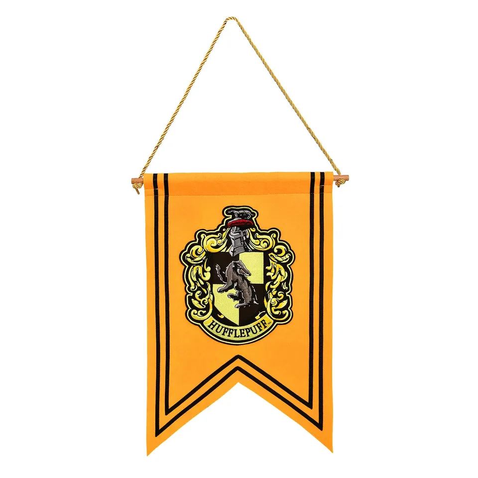 elbenwald-harry-potter-hufflepuff-wappen-banner-filz-36x47-5-cm image 1