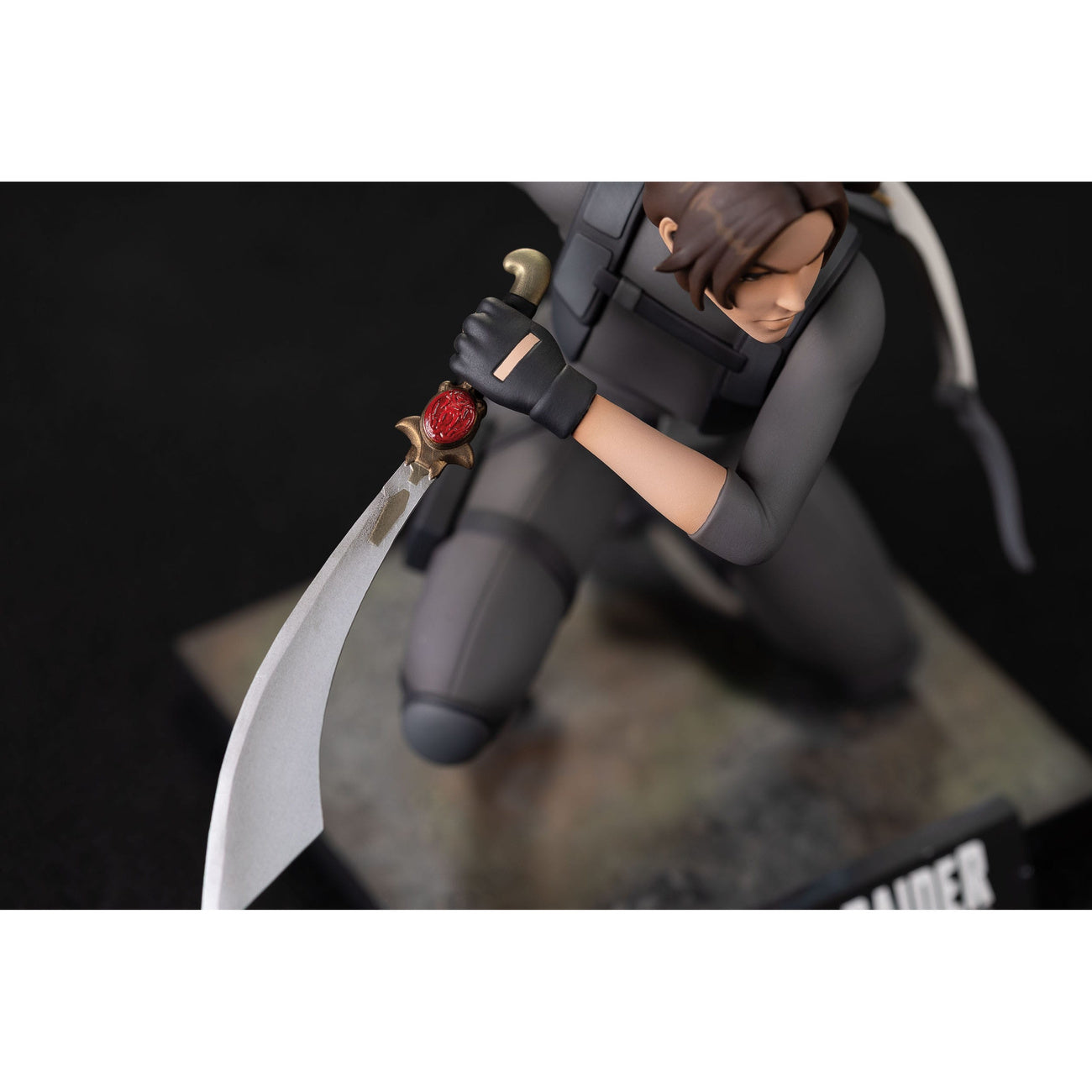 tomb-raider-the-legend-of-lara-croft-pvc-statue-19-cm image 5