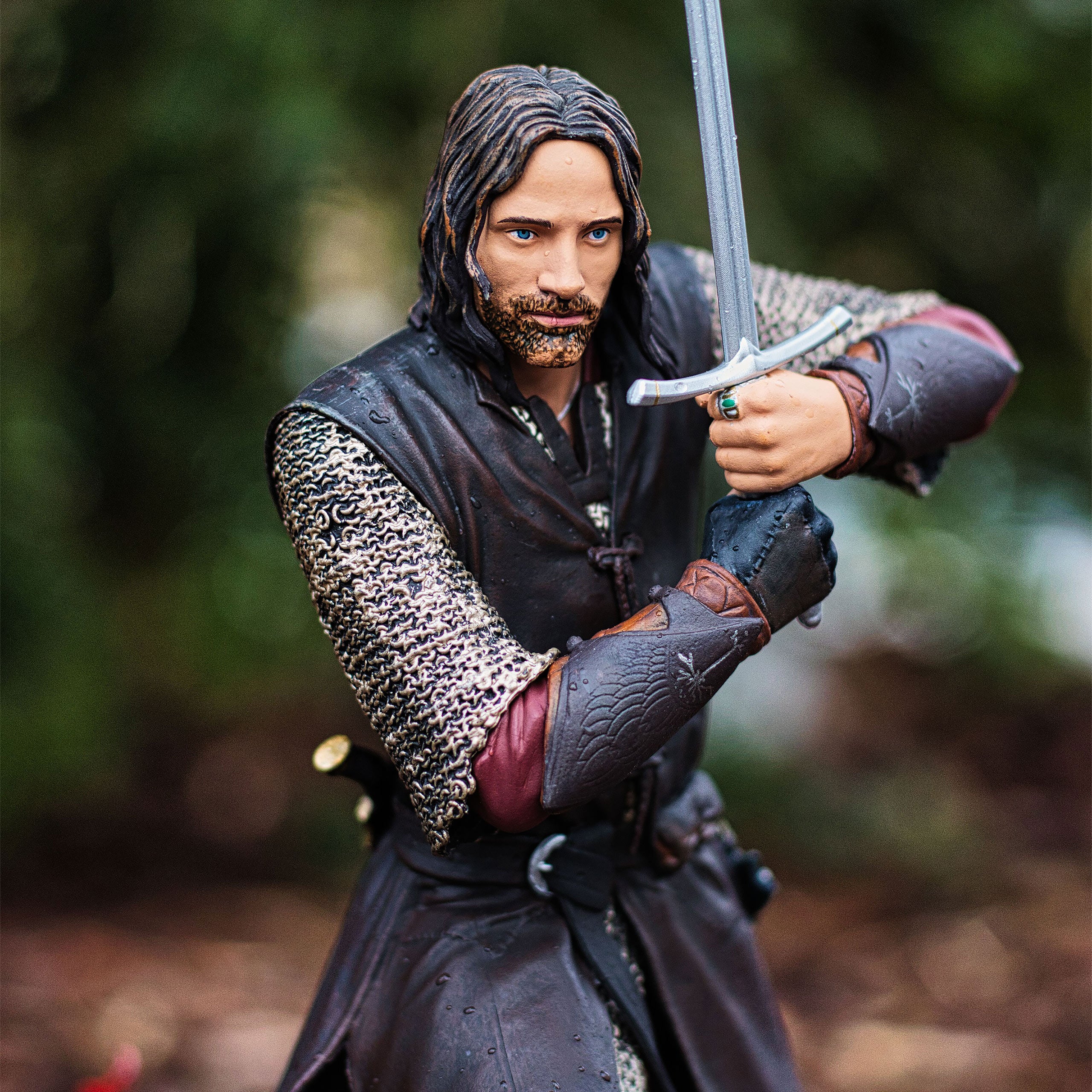 der-herr-der-ringe-aragorn-figur-30-cm-mit-schwert image 2