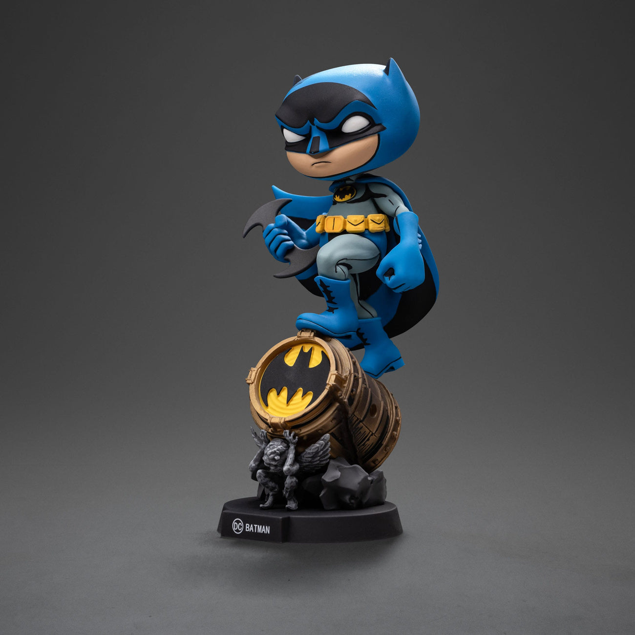 batman-mini-co-batman-on-bat-signal-blue-pvc-figur image 3