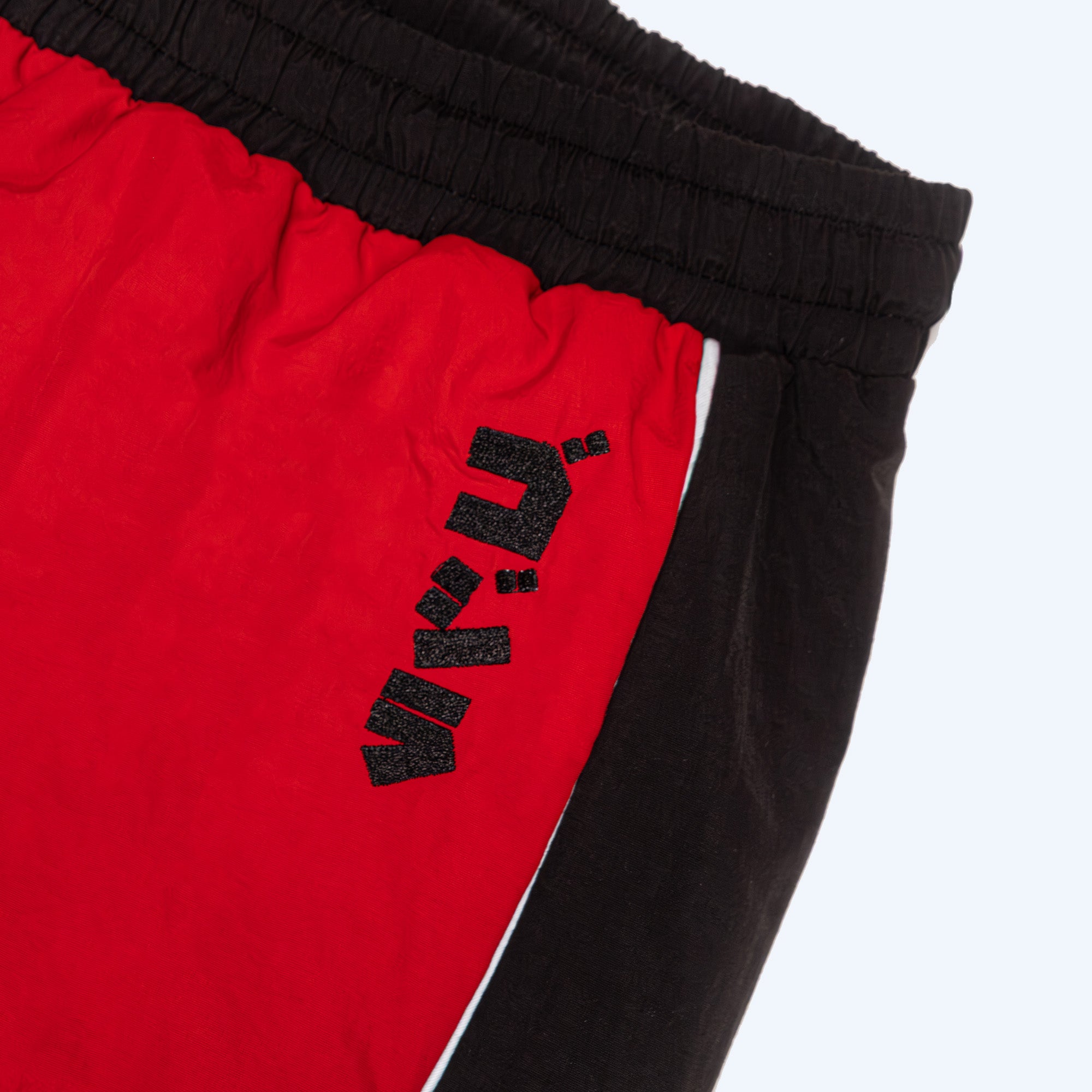 godzilla-essential-track-pant-hose-rot-schwarz-nylon image 3