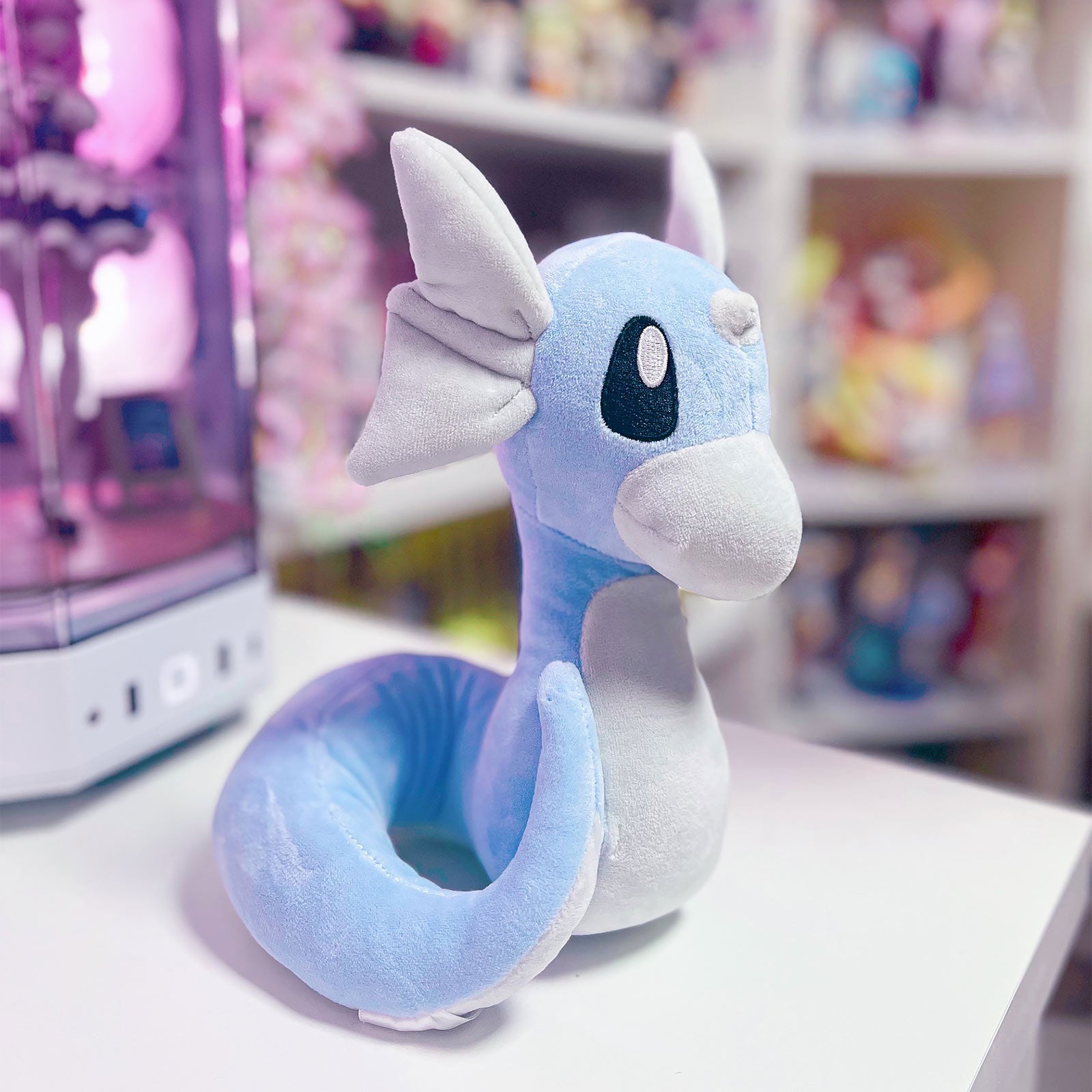 pok-mon-dratini-pl-schfigur-pl-schtier-21-cm-lila-wei image 4