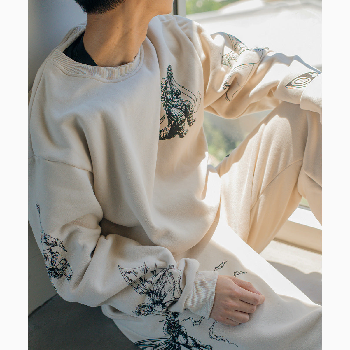 godzilla-kaiju-print-sweatshirt-pullover-creme-baumwolle image 4