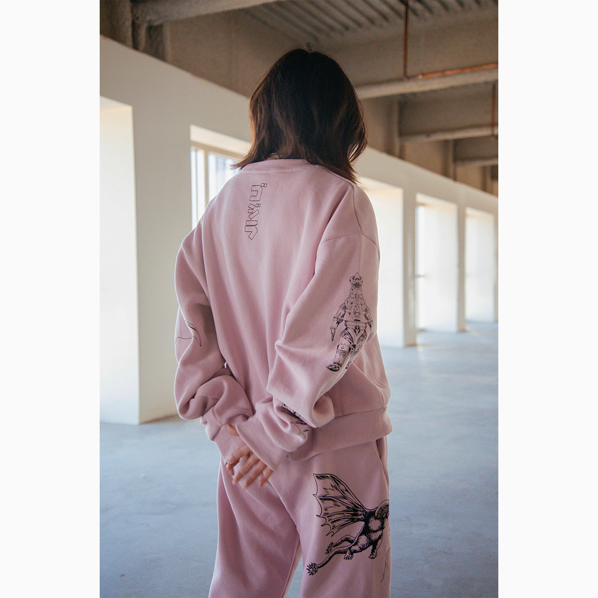 godzilla-kaiju-print-sweatpants-hellrosa-baumwolle-gr-m image 4