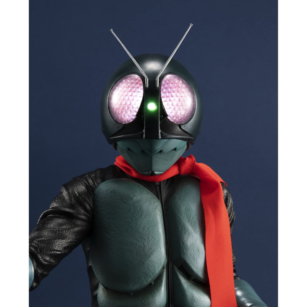kamen-rider-ultimate-article-masked-rider-figur-40-cm-statue image 2