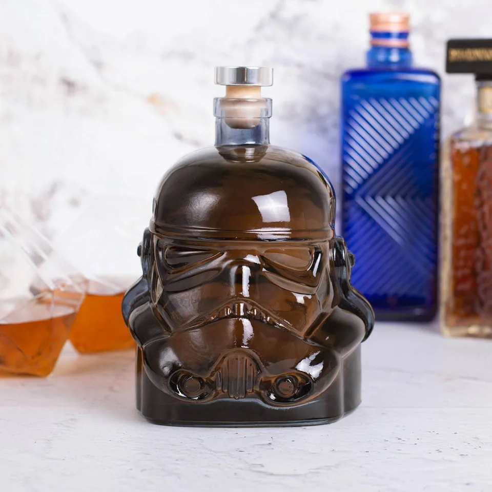 original-stormtrooper-karaffe-black-750-ml-glaskaraffe image 1