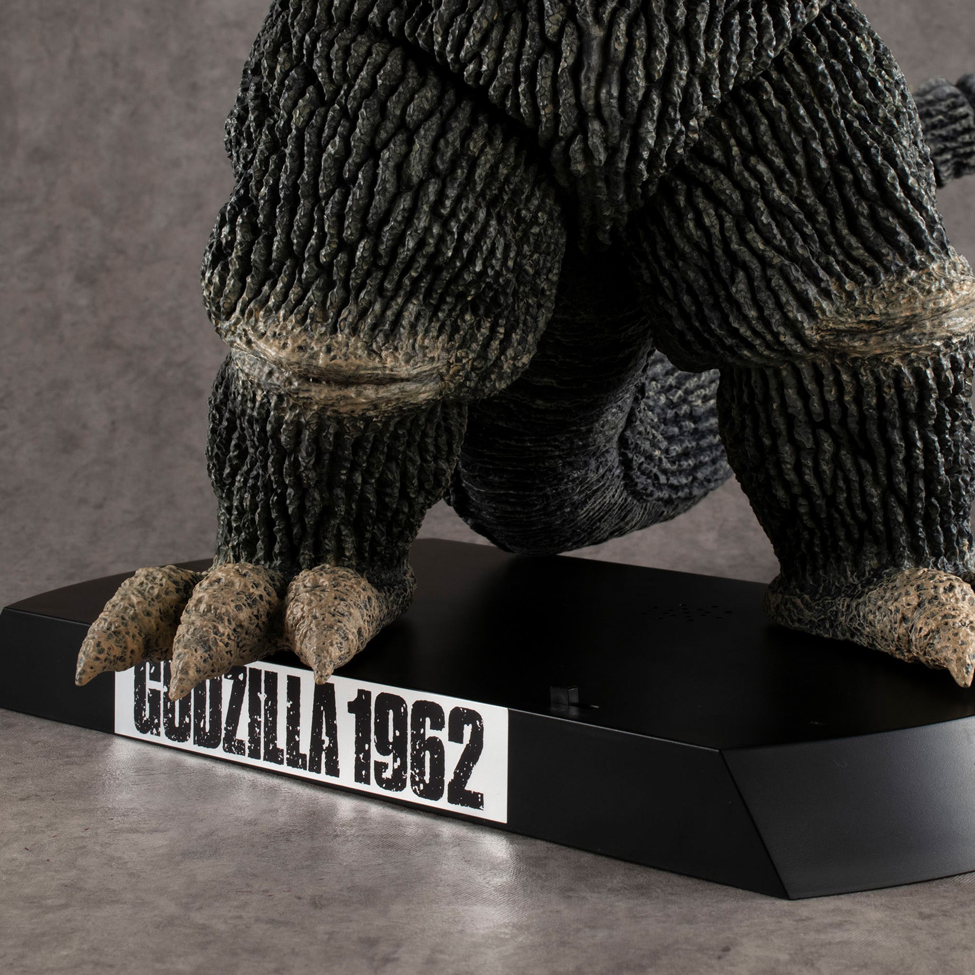 ua-monsters-godzilla-1962-fuji-sammlerfigur-30cm-licht-sound image 6