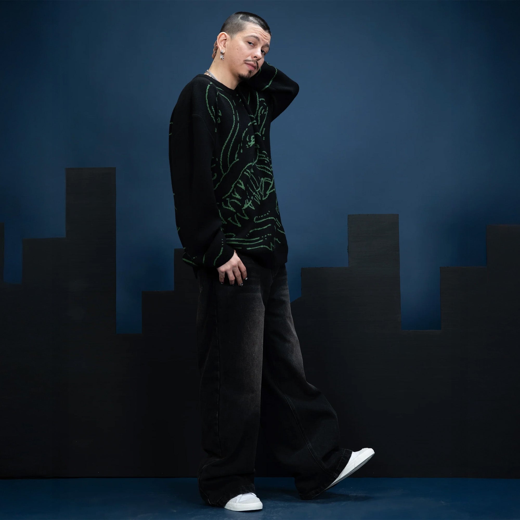 biollante-sweater-pullover-schwarz-steady-hands-godzilla image 6