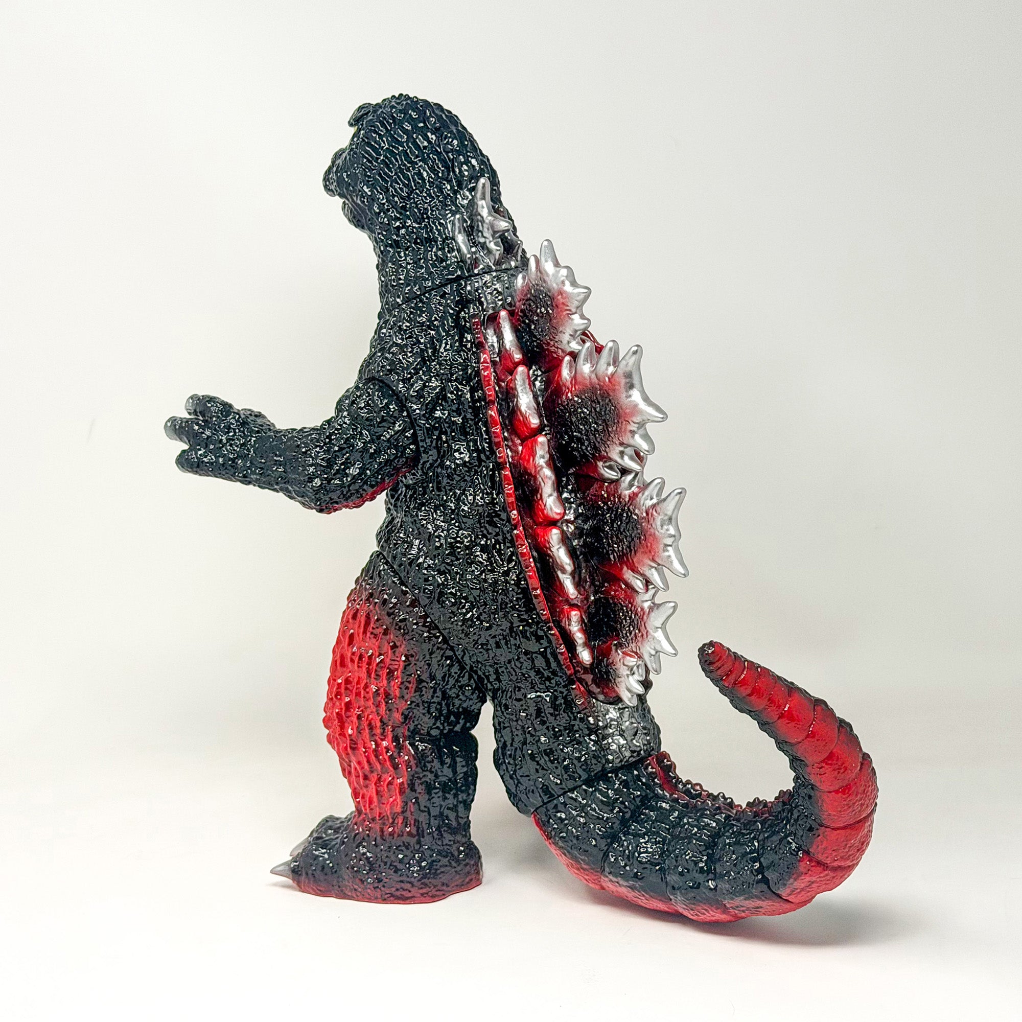 godzilla-1965-artisan-dynasty-vinyl-figur-30-cm-rot image 6
