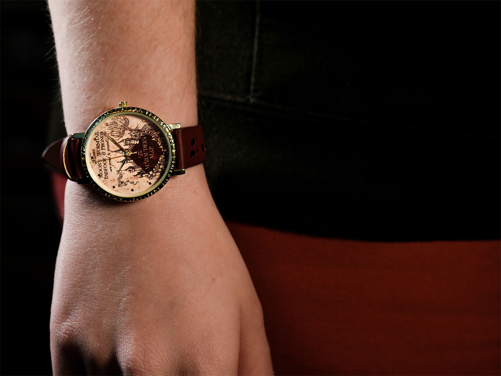 elbenwald-harry-potter-karte-des-rumtreibers-armbanduhr image 2