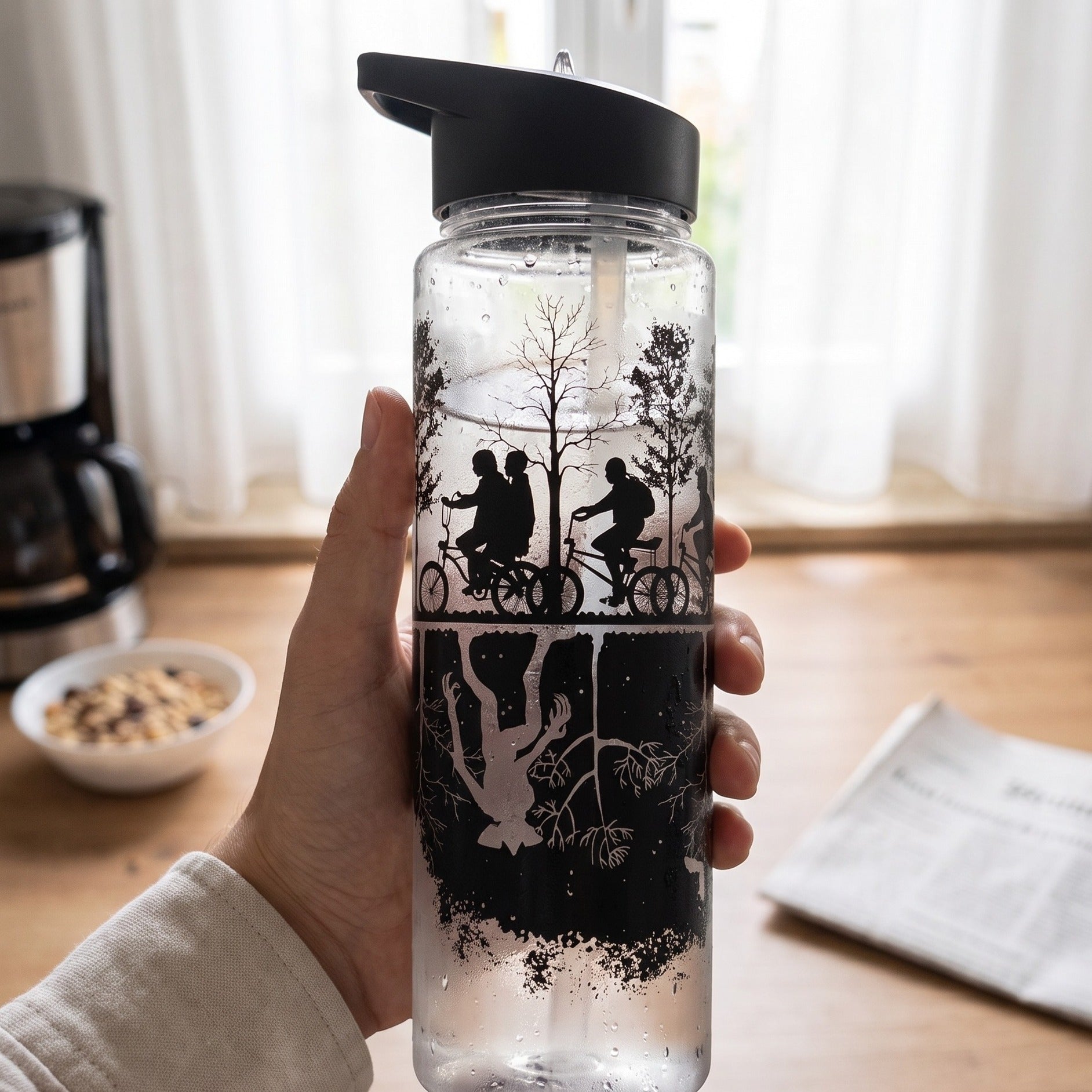 stranger-things-upside-down-trinkflasche-fan-edition image 4