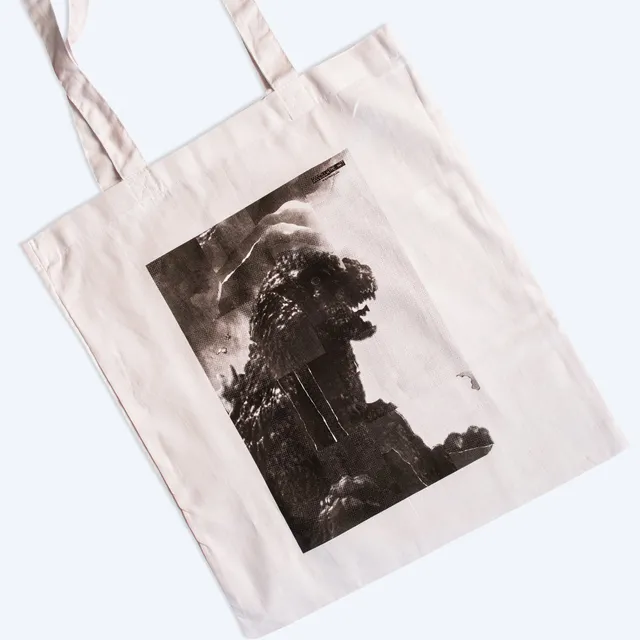 godzilla-the-art-tote-bag-baumwolle-kawamura-koike image 1