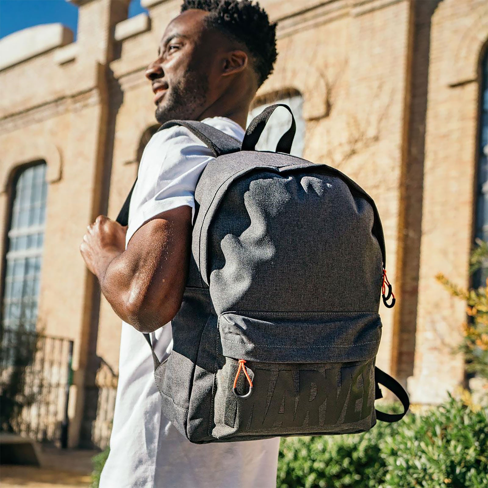 marvel-logo-rucksack-grau-alltagsrucksack-freizeit image 2