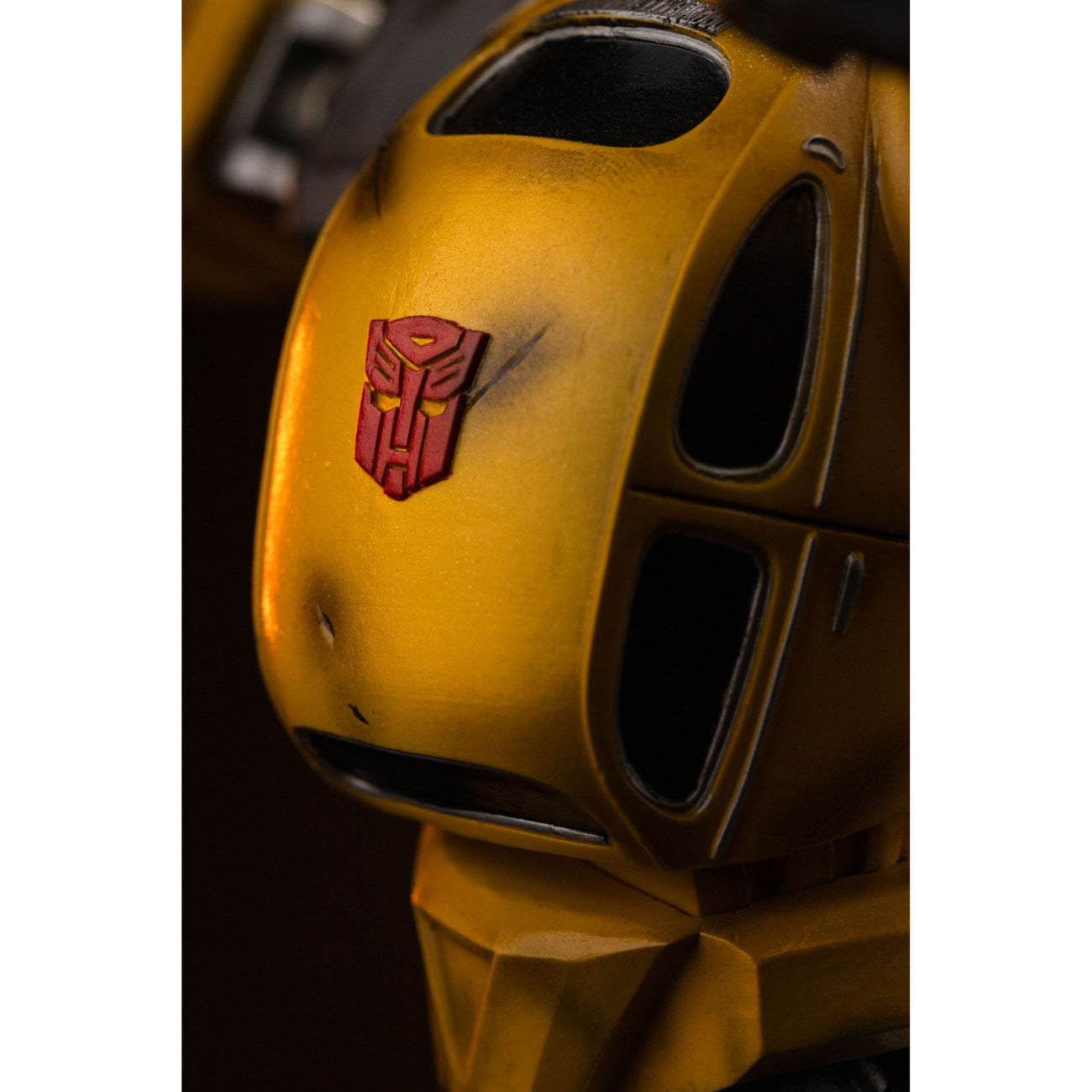 transformers-demi-art-scale-bumblebee-statue-30-cm-1-20 image 6