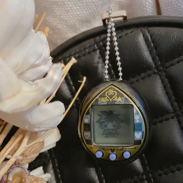 elbenwald-kingdom-hearts-sora-20th-anniversary-tamagotchi image 1