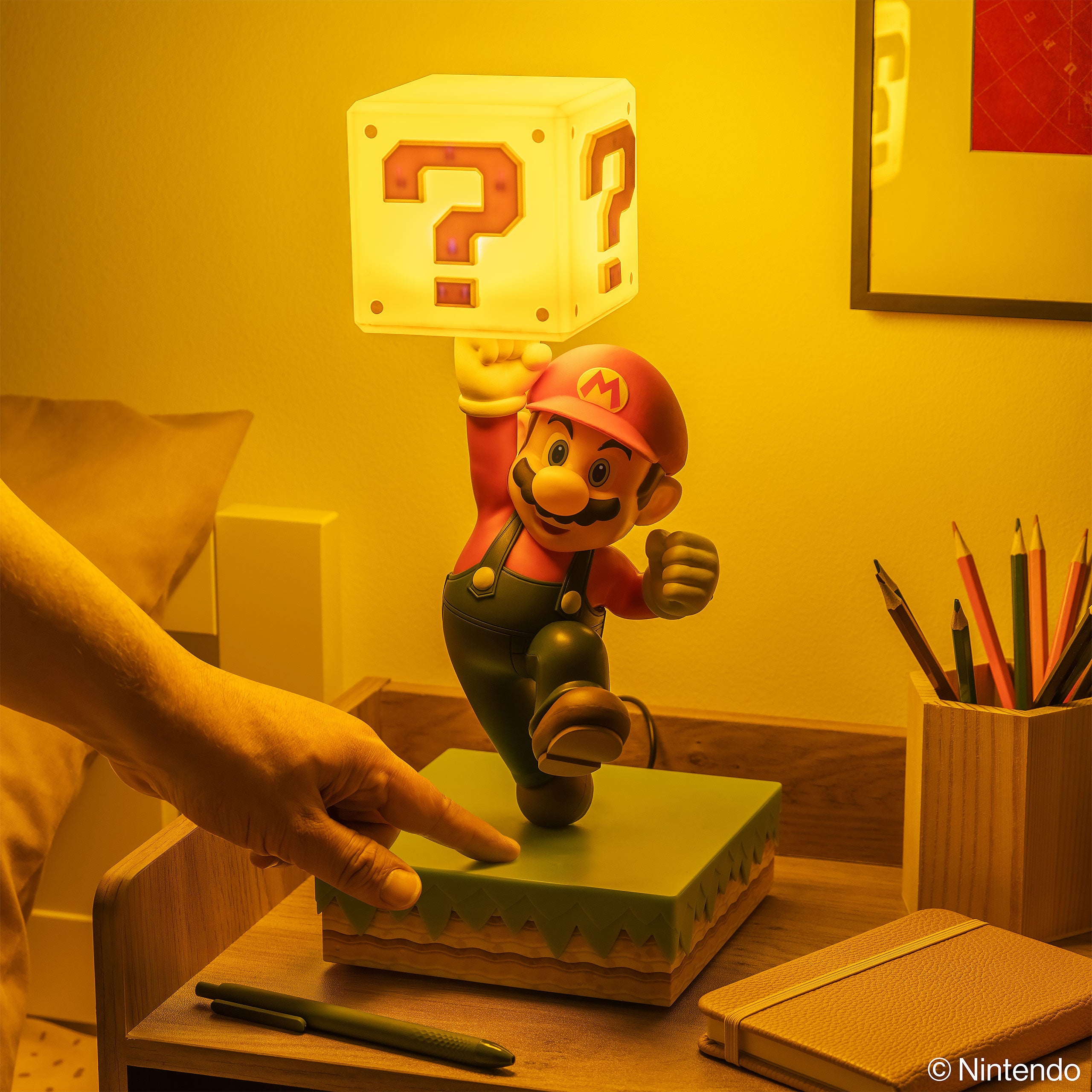 elbenwald-super-mario-diorama-tischlampe-frageblock image 3