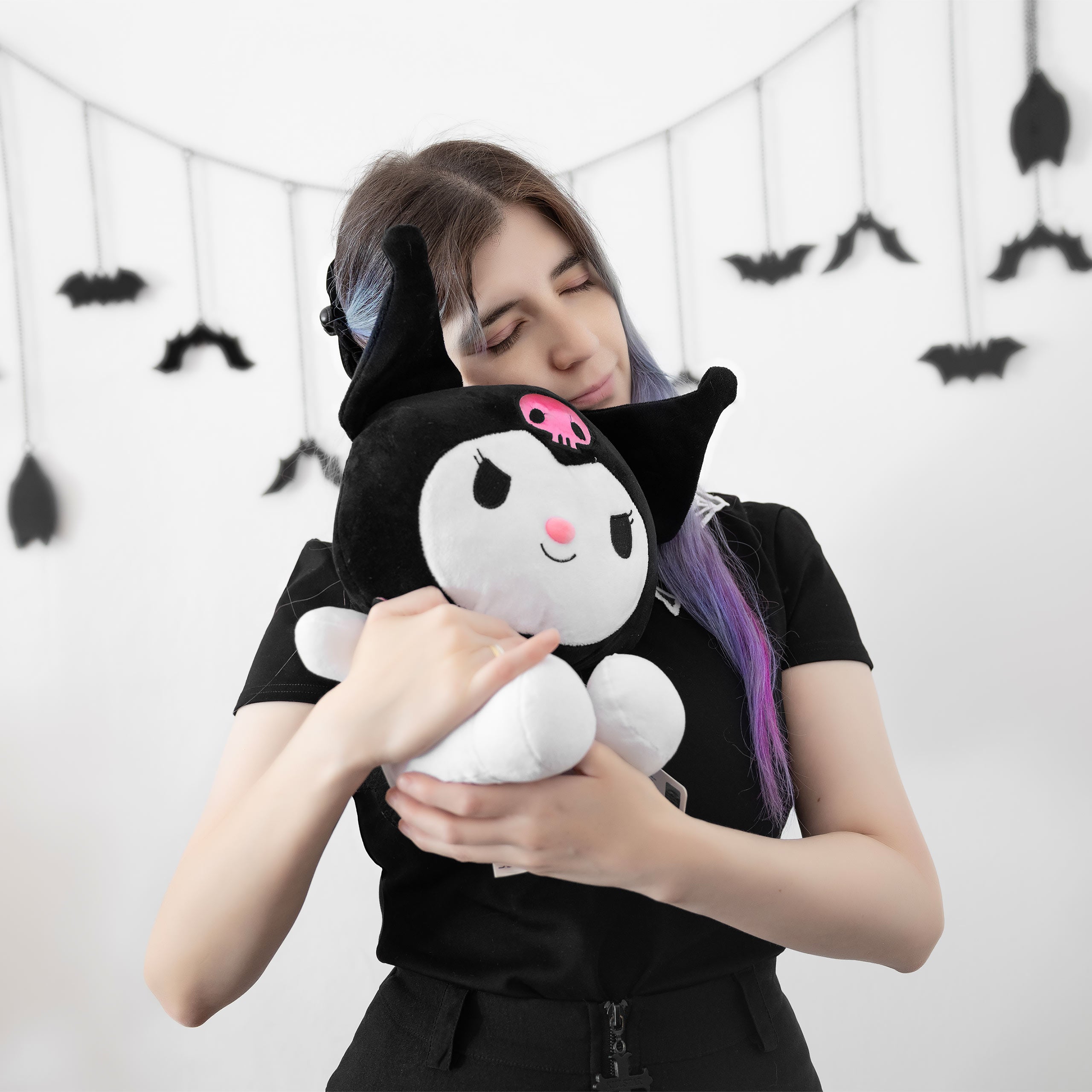elbenwald-sanrio-kuromi-pl-schfigur-36-cm-hello-kitty image 3
