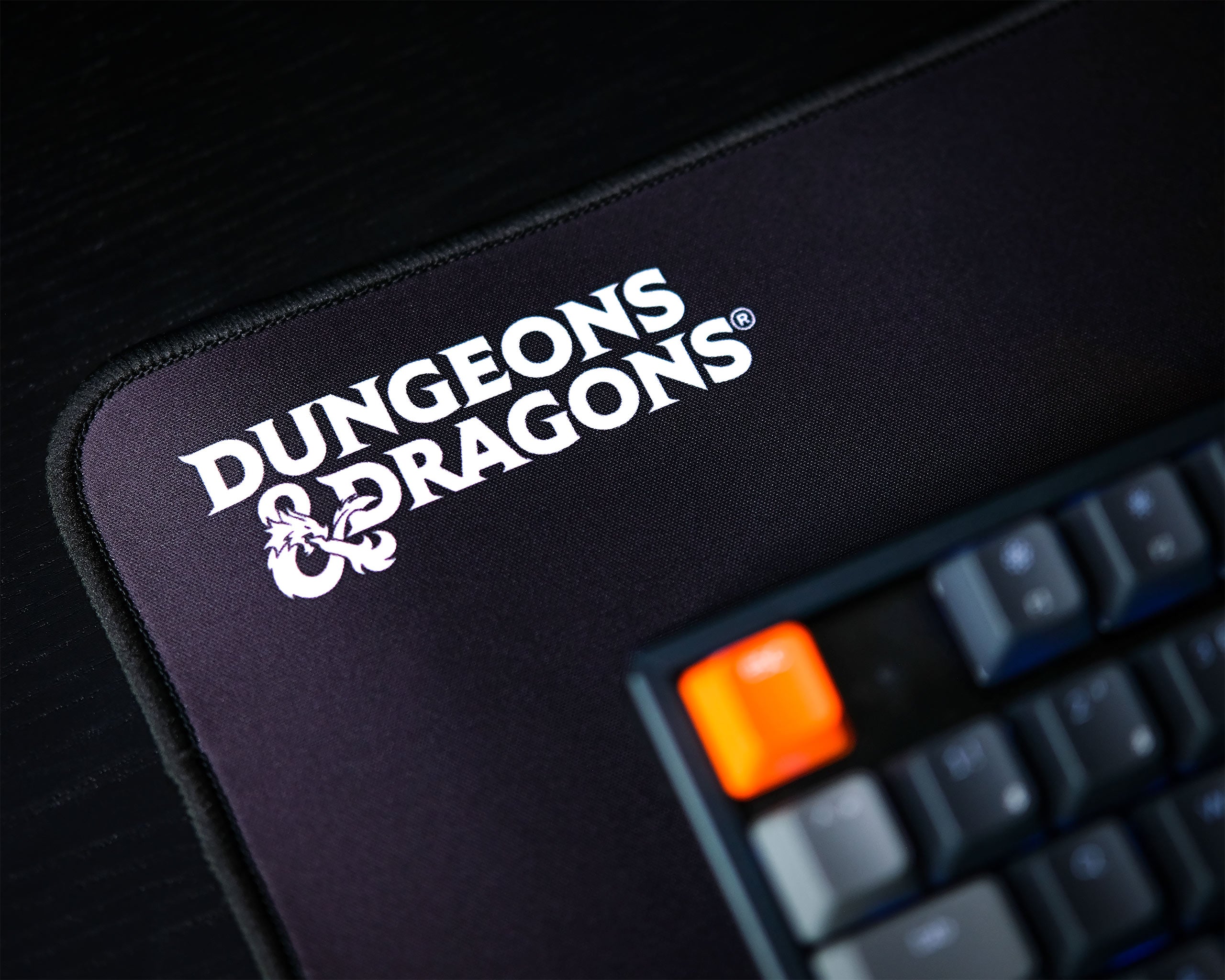elbenwald-dungeons-dragons-xxl-mousepad-tiamat-89cm image 3