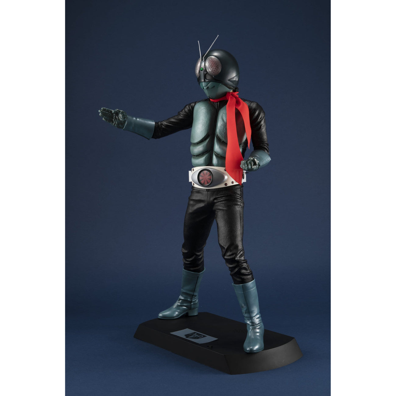 kamen-rider-ultimate-article-masked-rider-figur-40-cm-statue image 3