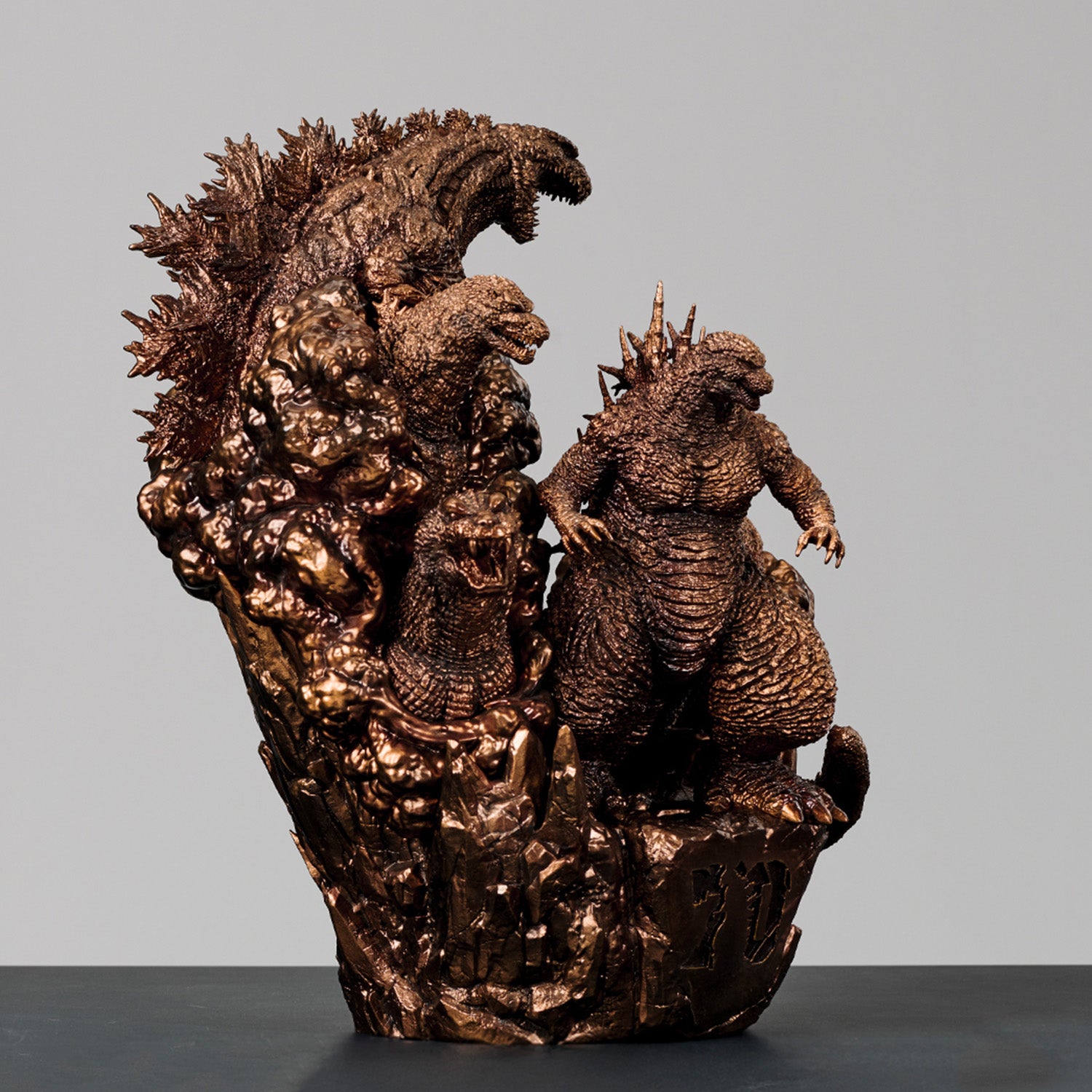 godzilla-five-legacies-bronze-statue-40-cm-250-st-ck image 7