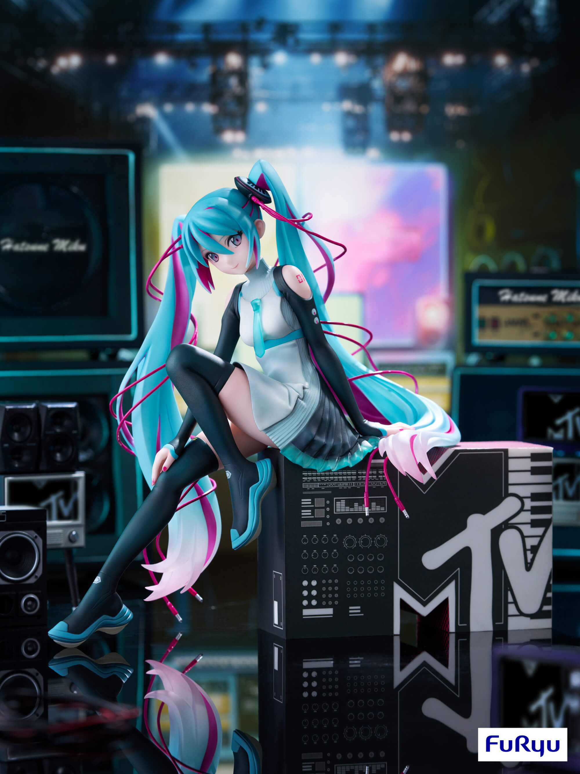 furyu-f-nex-hatsune-miku-x-mtv-1-7-figur image 1