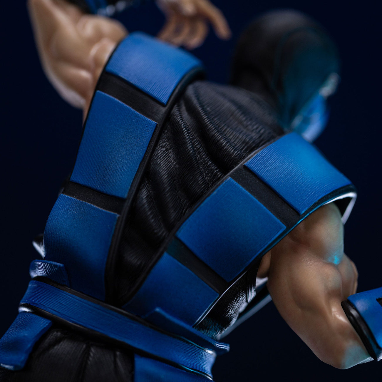 mortal-kombat-sub-zero-art-scale-statue-1-10-resin image 3