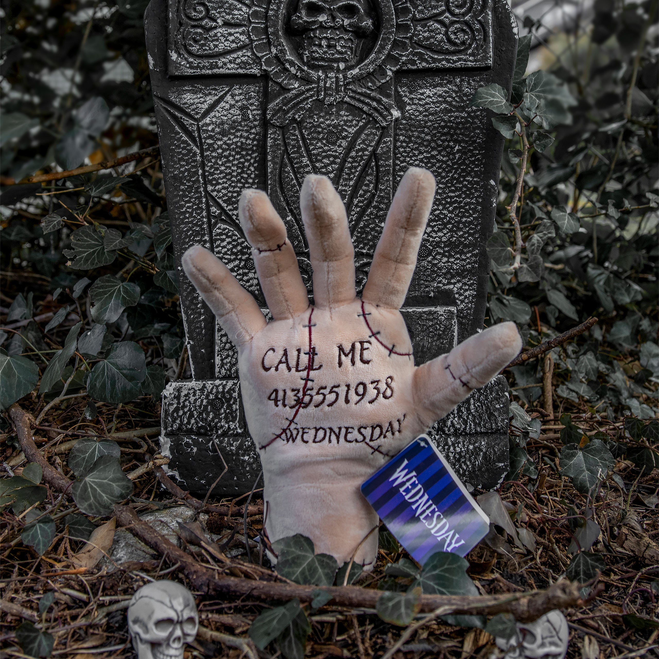 elbenwald-wednesday-h-ndchen-mystery-pl-schfigur-1-von-3 image 2